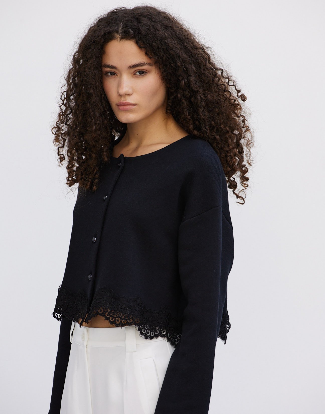 Sweatshirt cardigan with lace