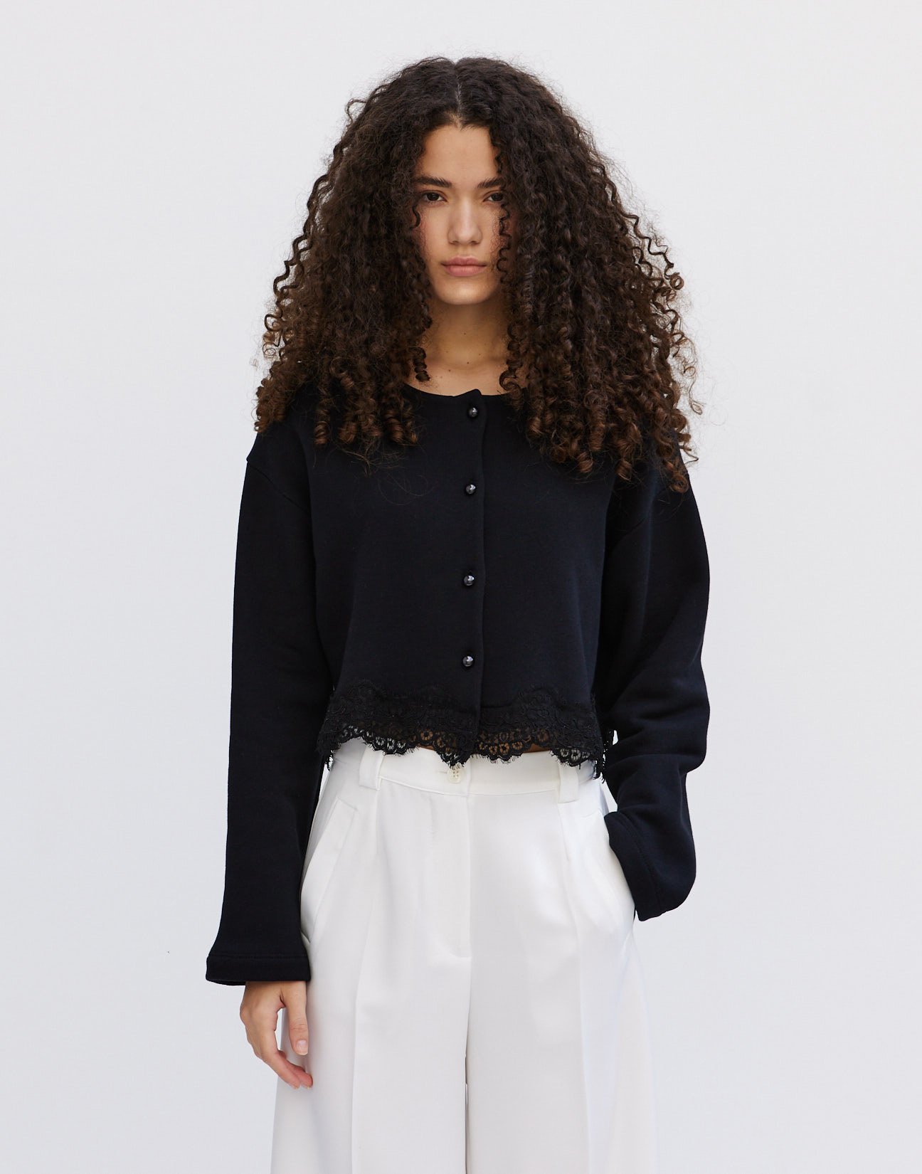 Sweatshirt cardigan with lace