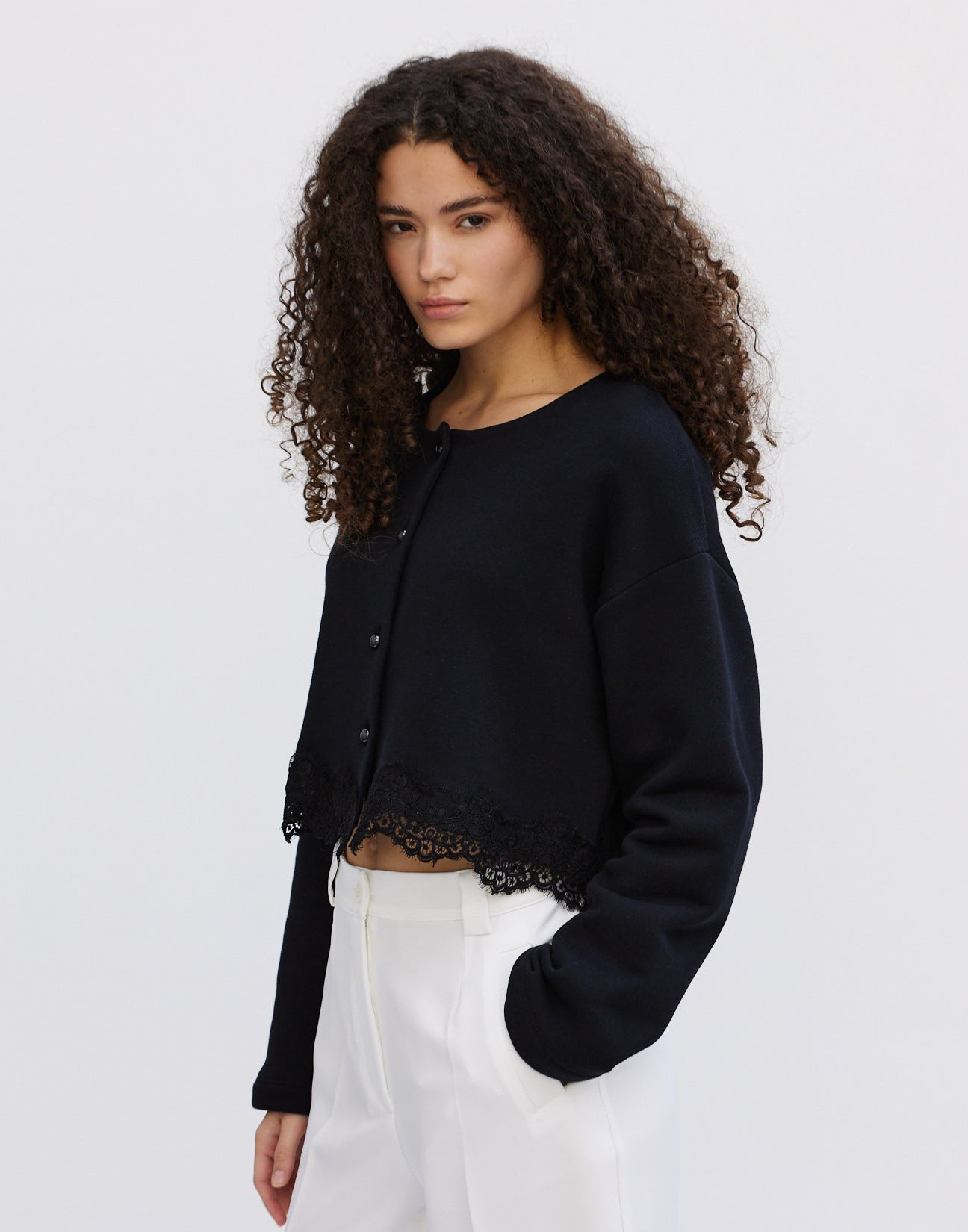 Sweatshirt cardigan with lace