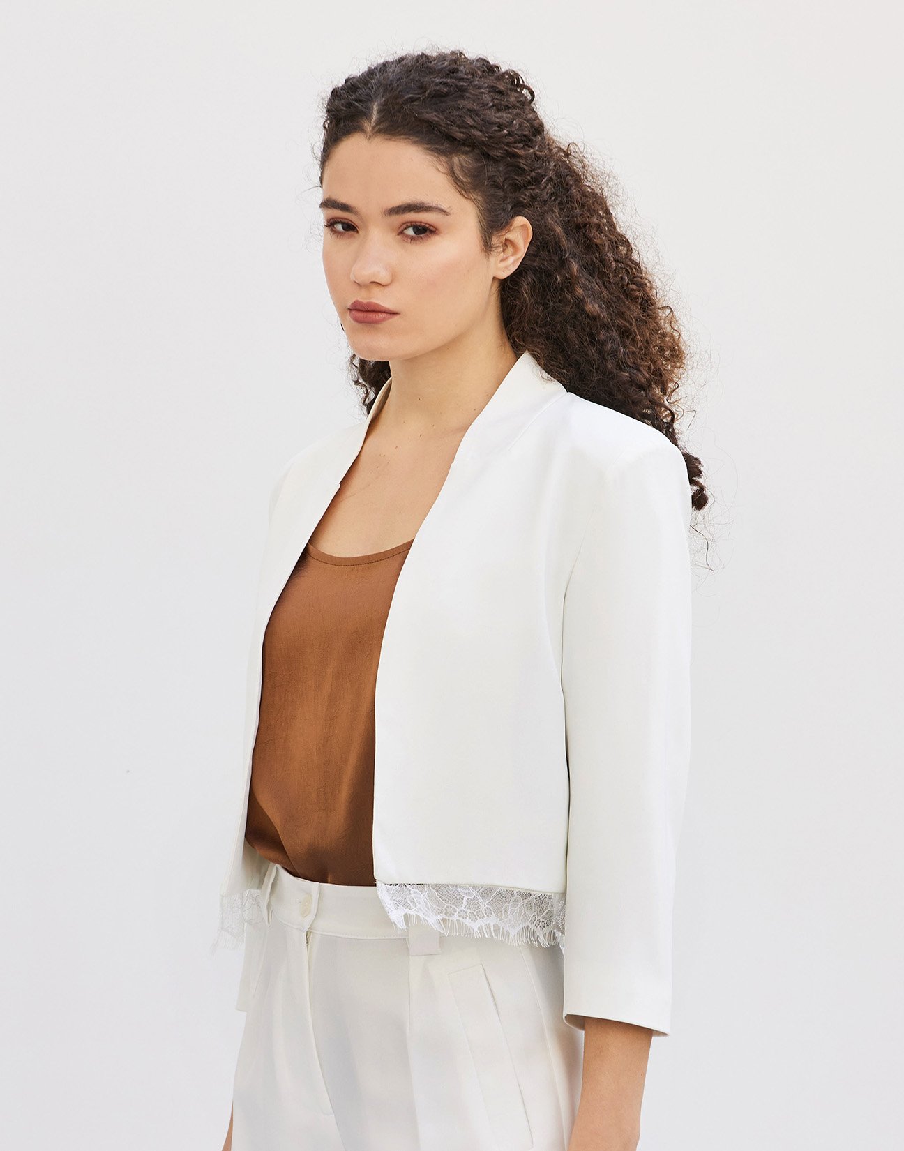 Crop blazer with lace