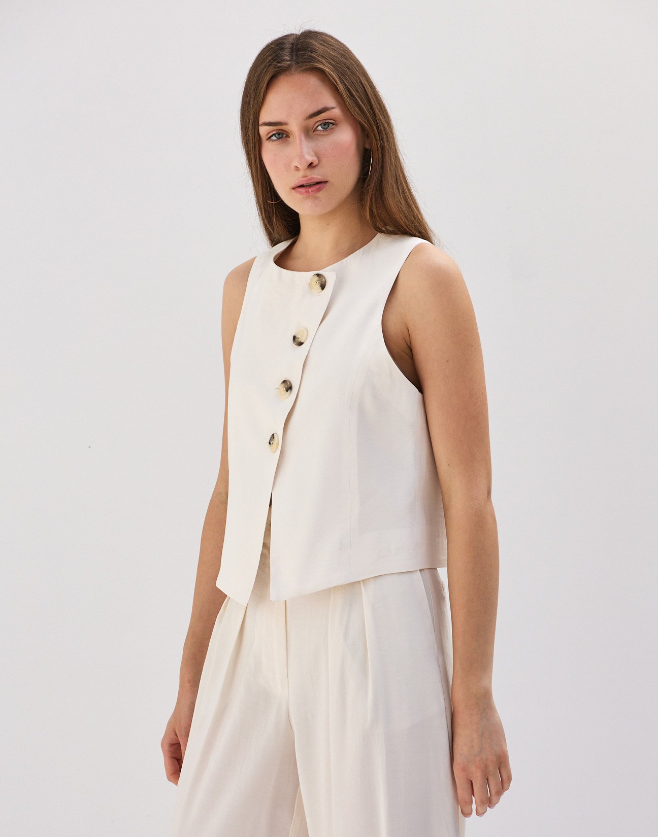 Sleeveless waistcoat