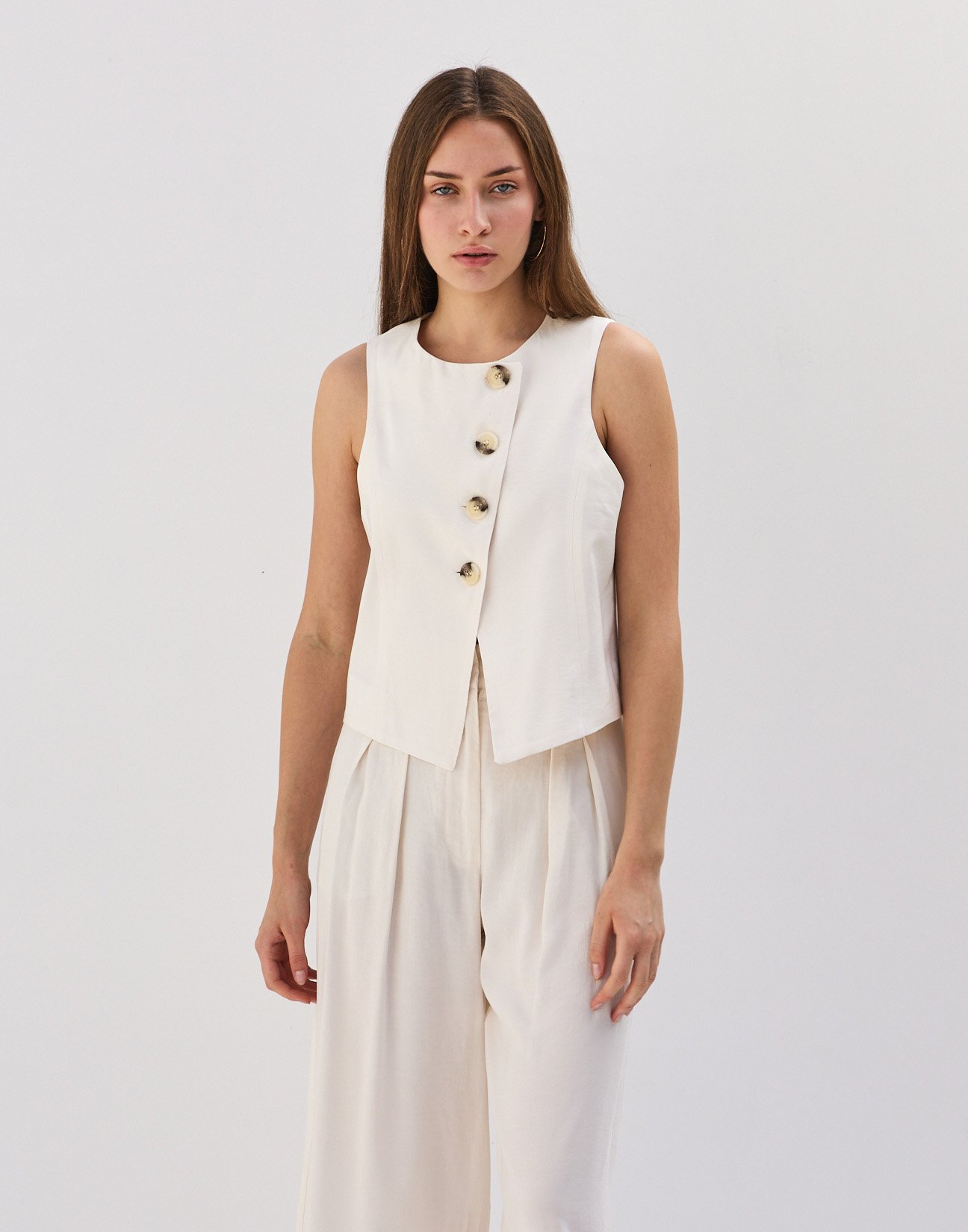 Sleeveless waistcoat
