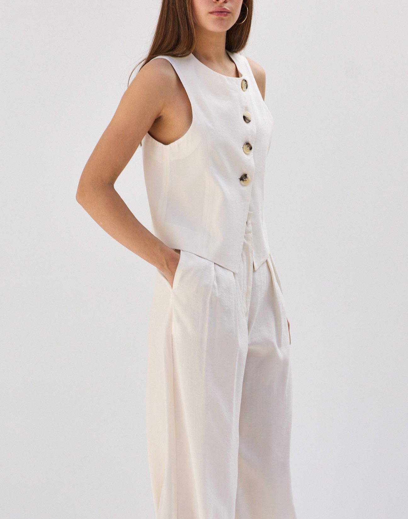 Sleeveless waistcoat