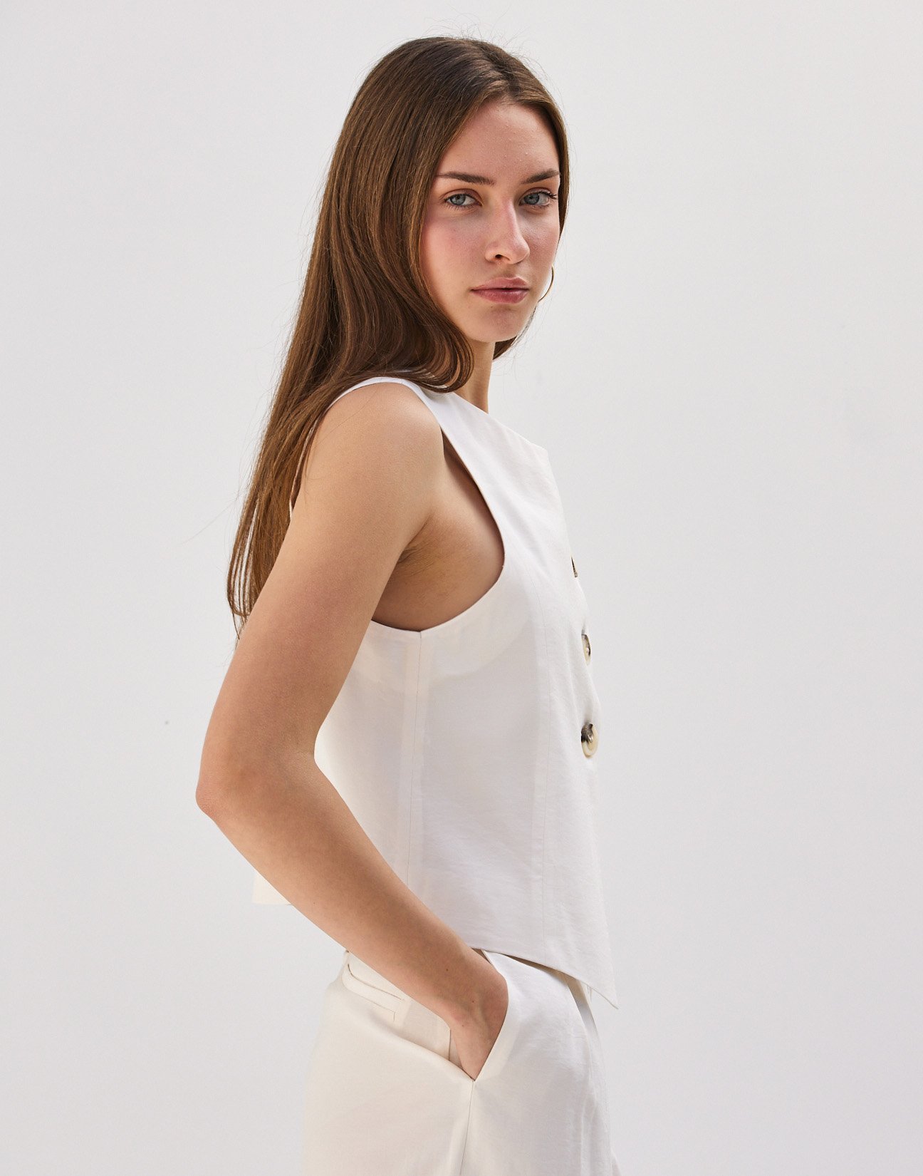 Sleeveless waistcoat