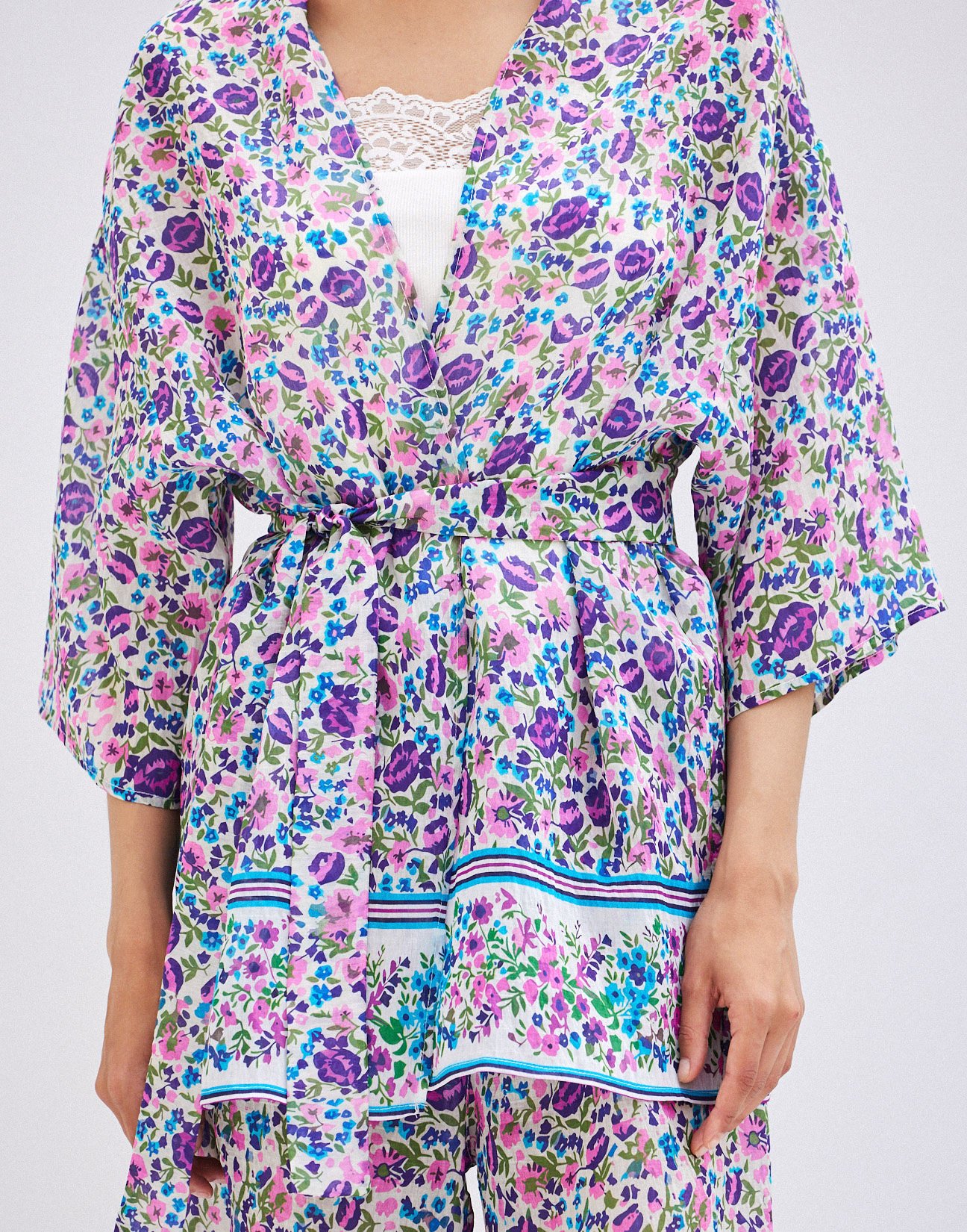 Printed kimono with belt