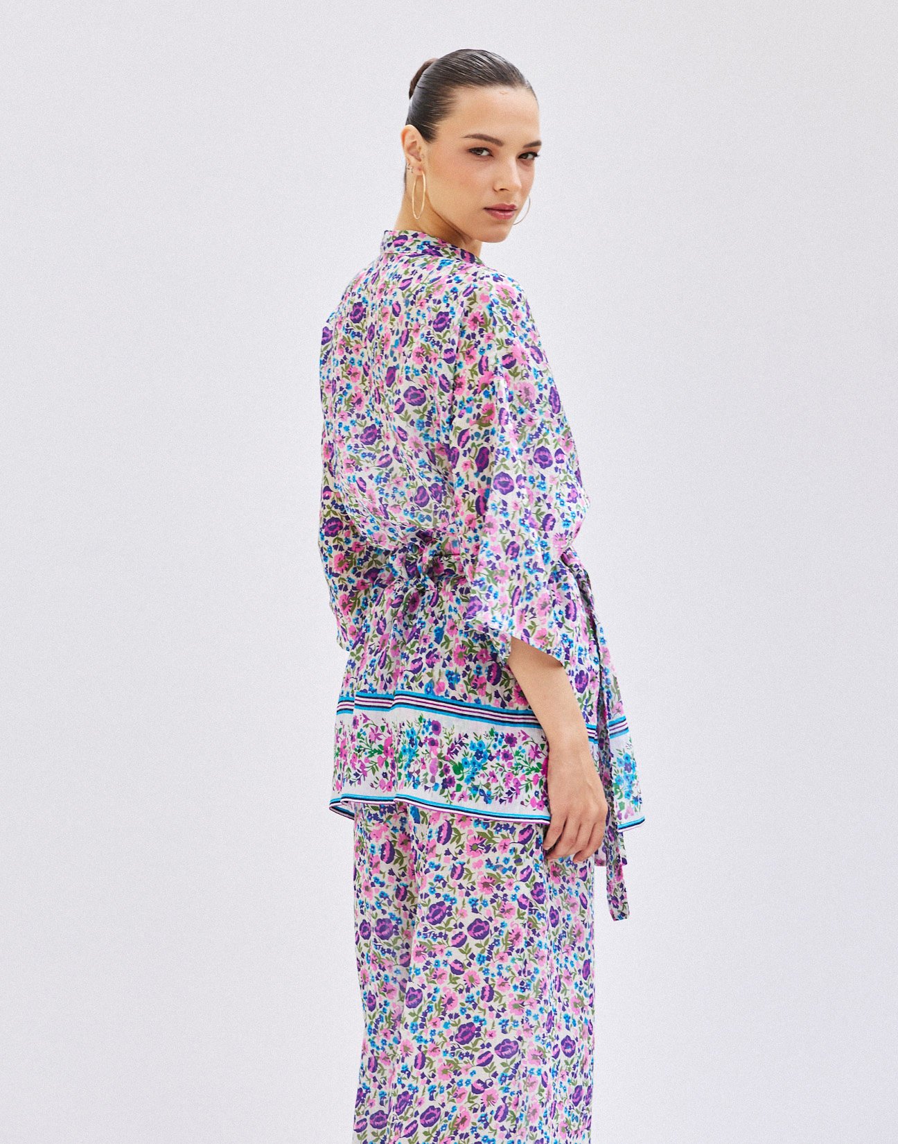 Printed kimono with belt
