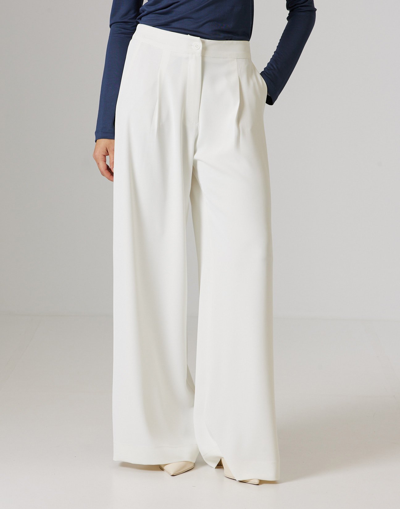 Pleated trousers