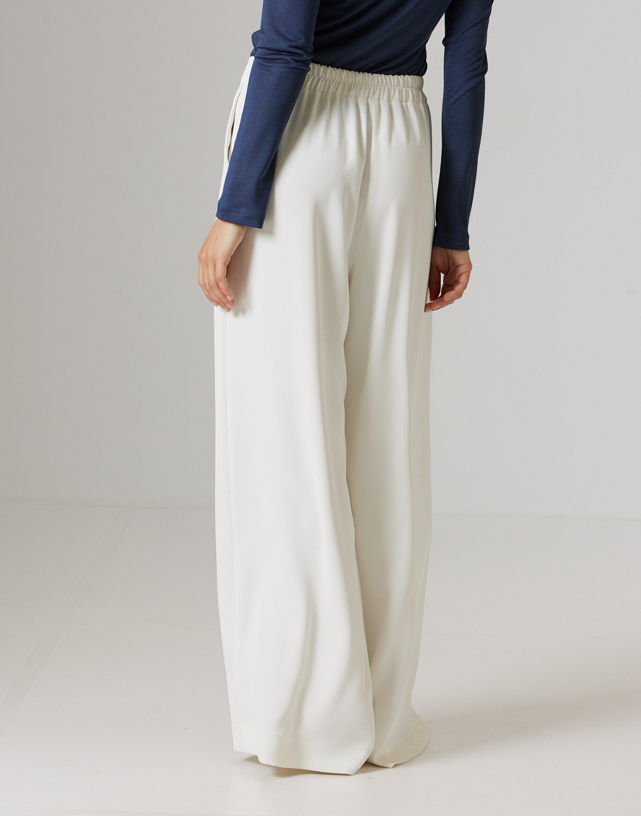 Pleated trousers