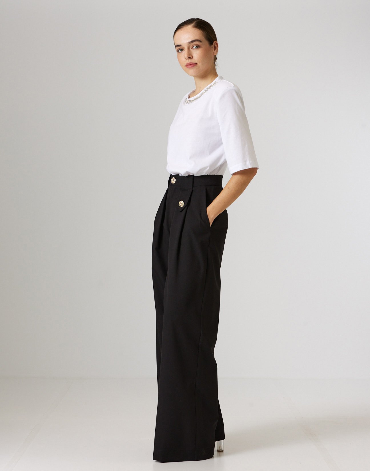 Trousers with belt loops
