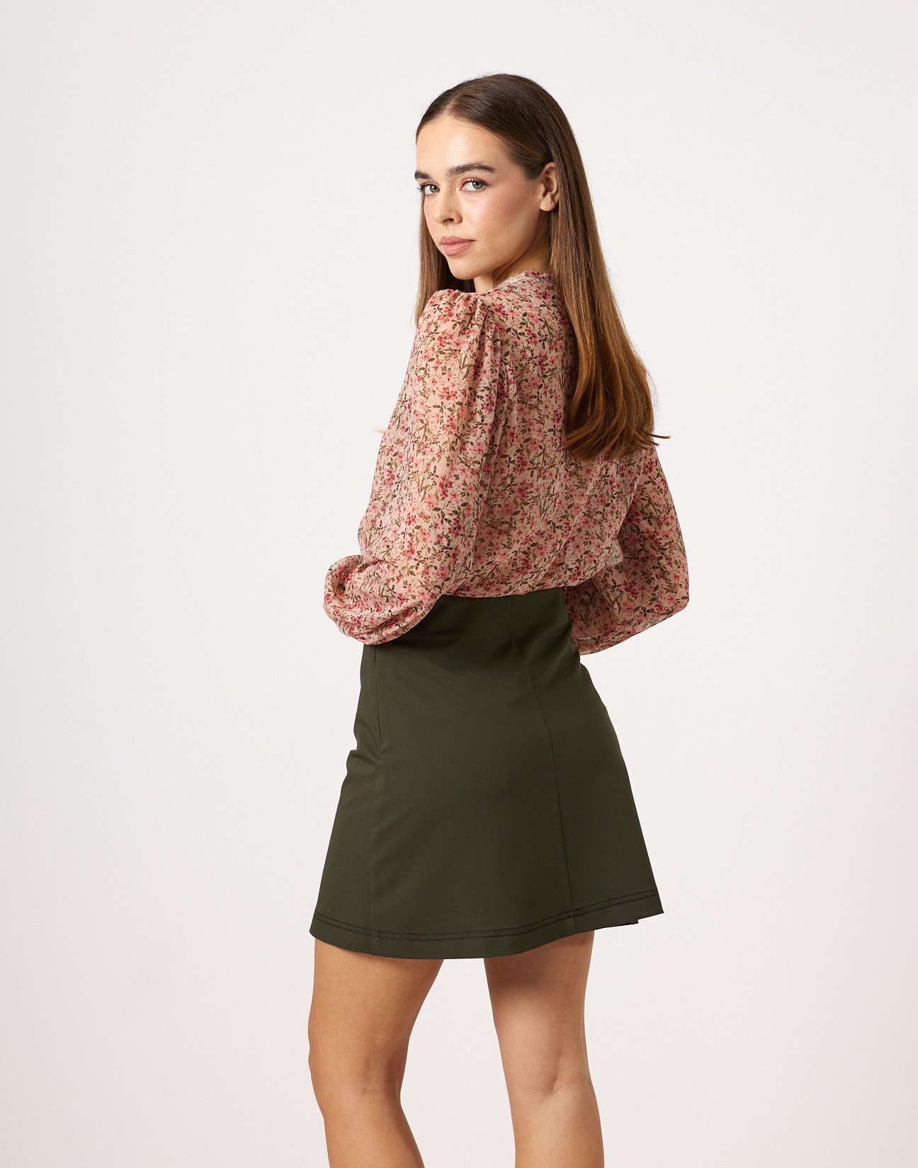 Mini skirt with topstitching