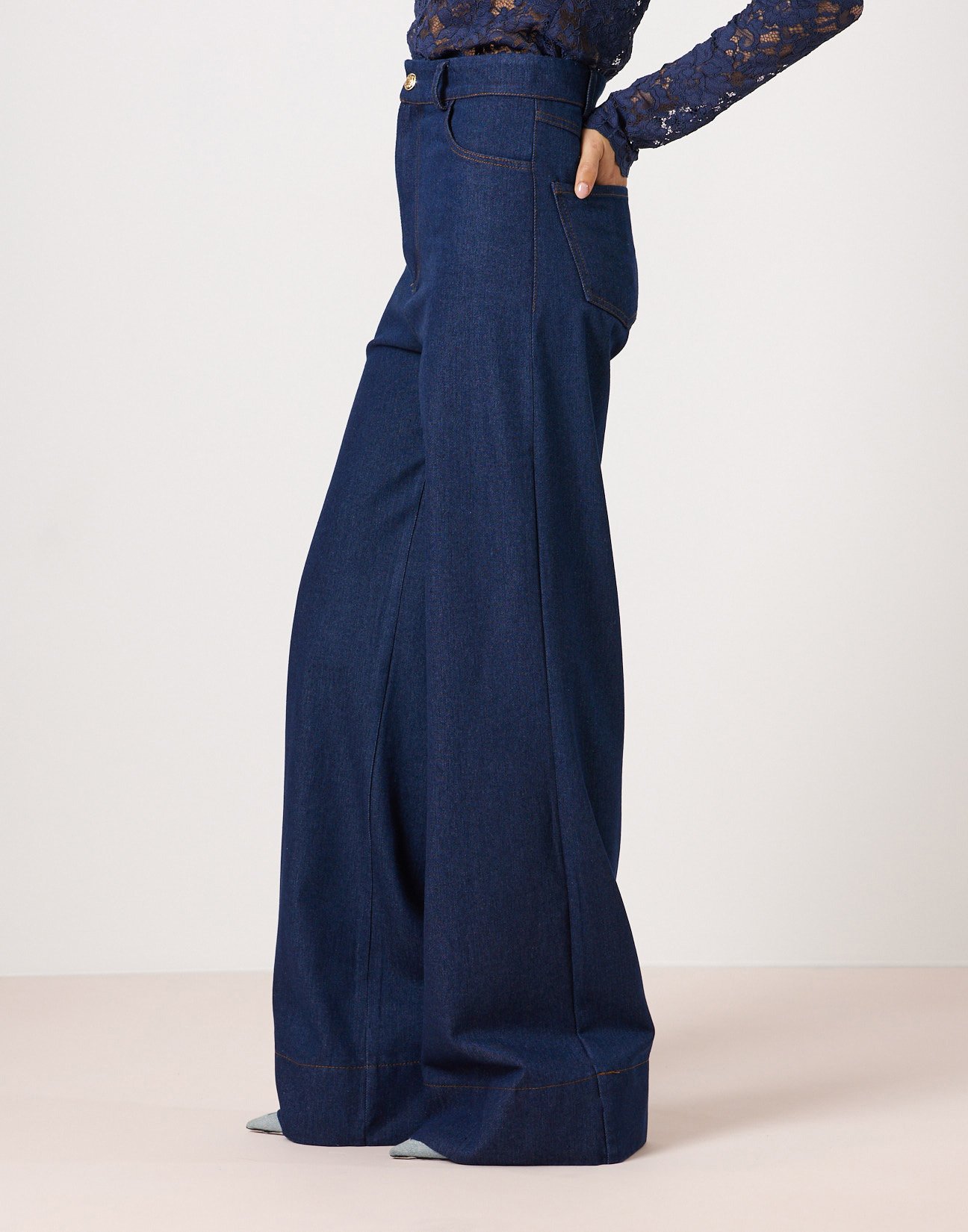 High waist jeans