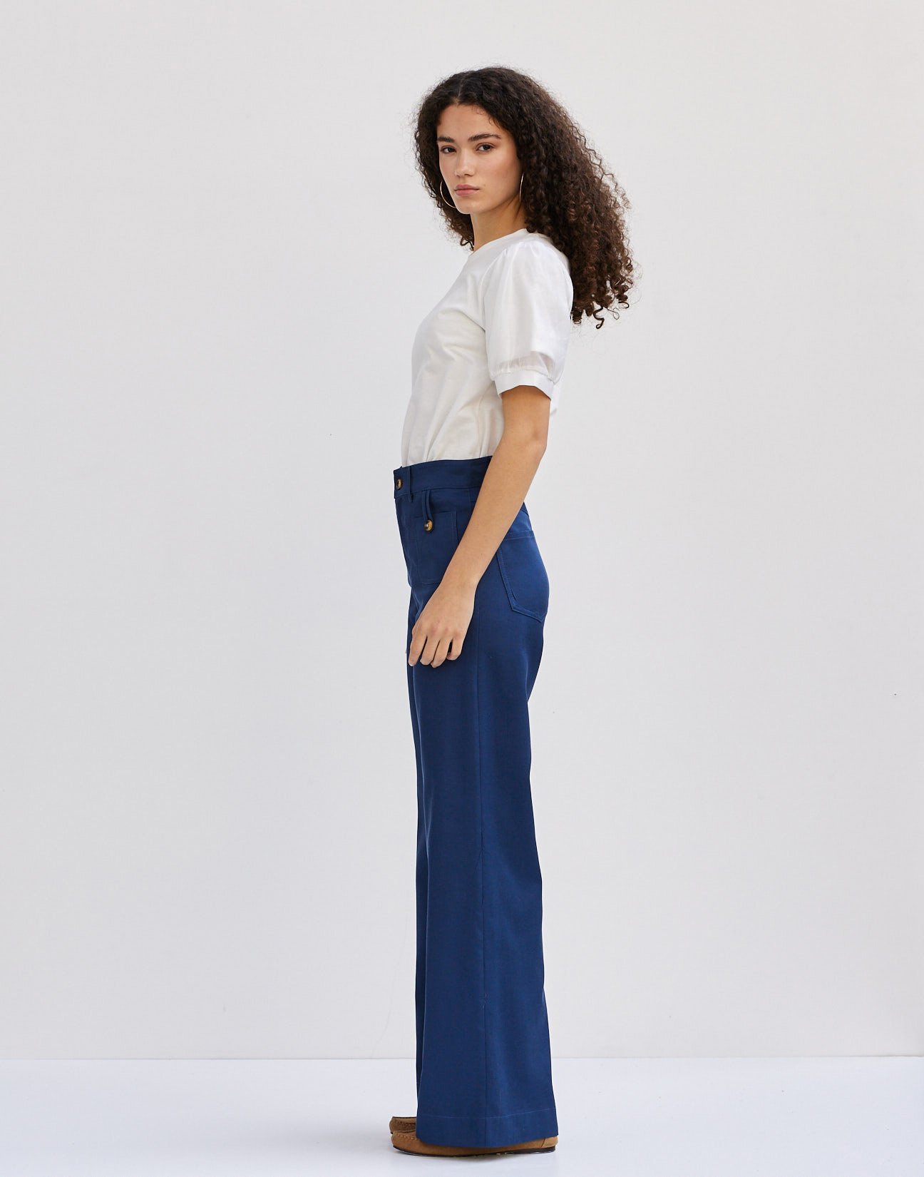 Trousers with pockets