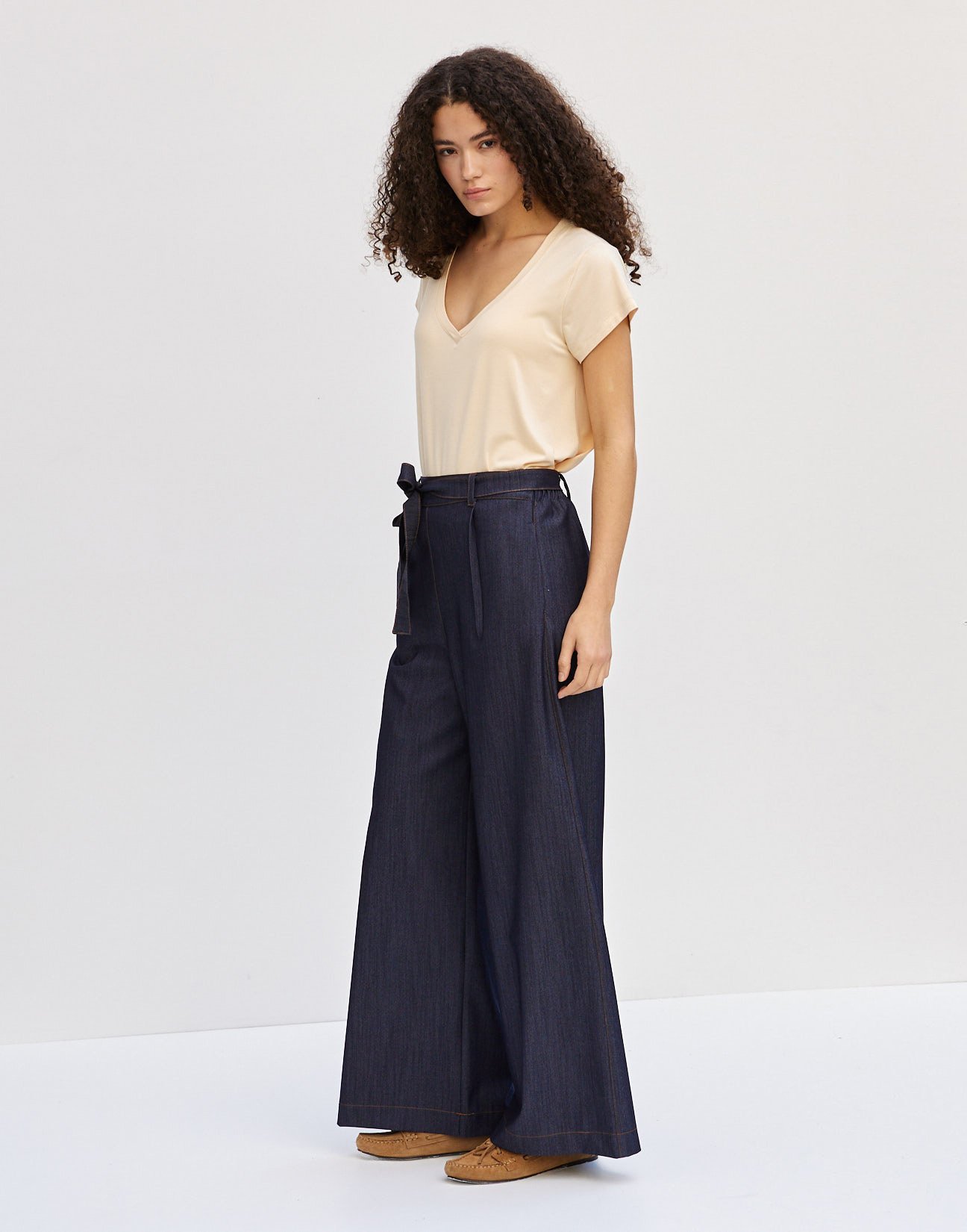 Denim trousers with belt
