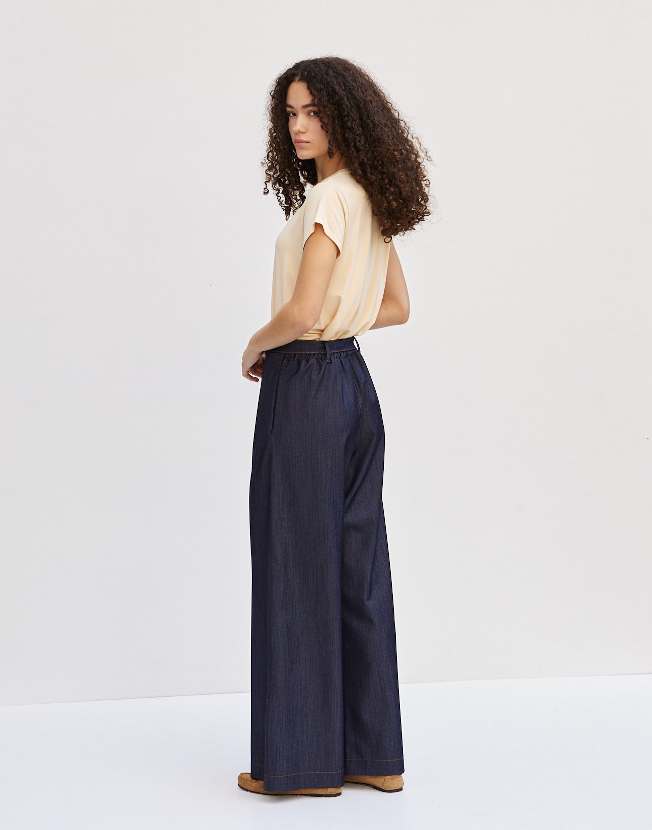 Denim trousers with belt