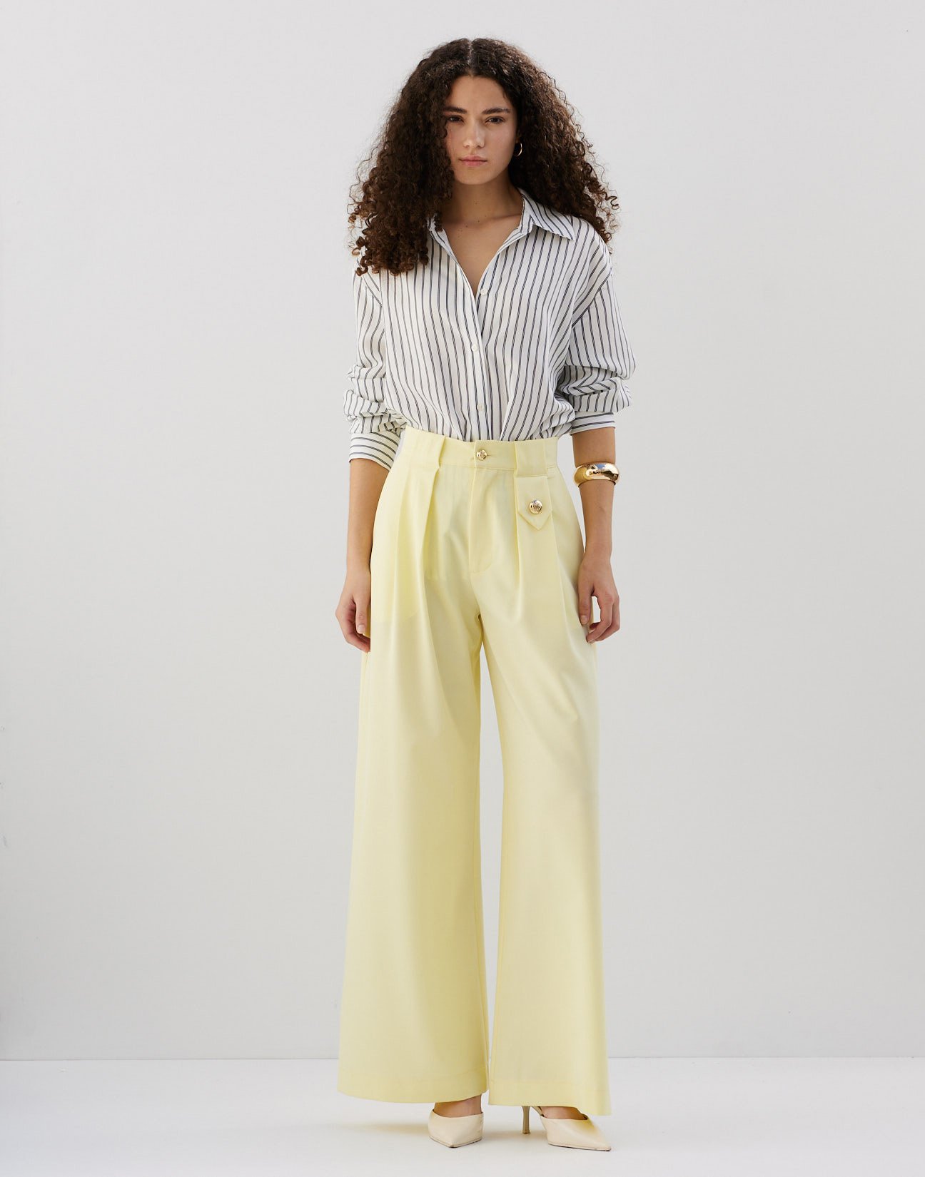 Trousers with belt loops