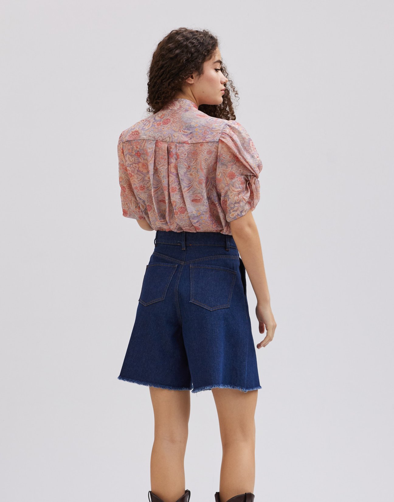 Denim shorts with frayed detail