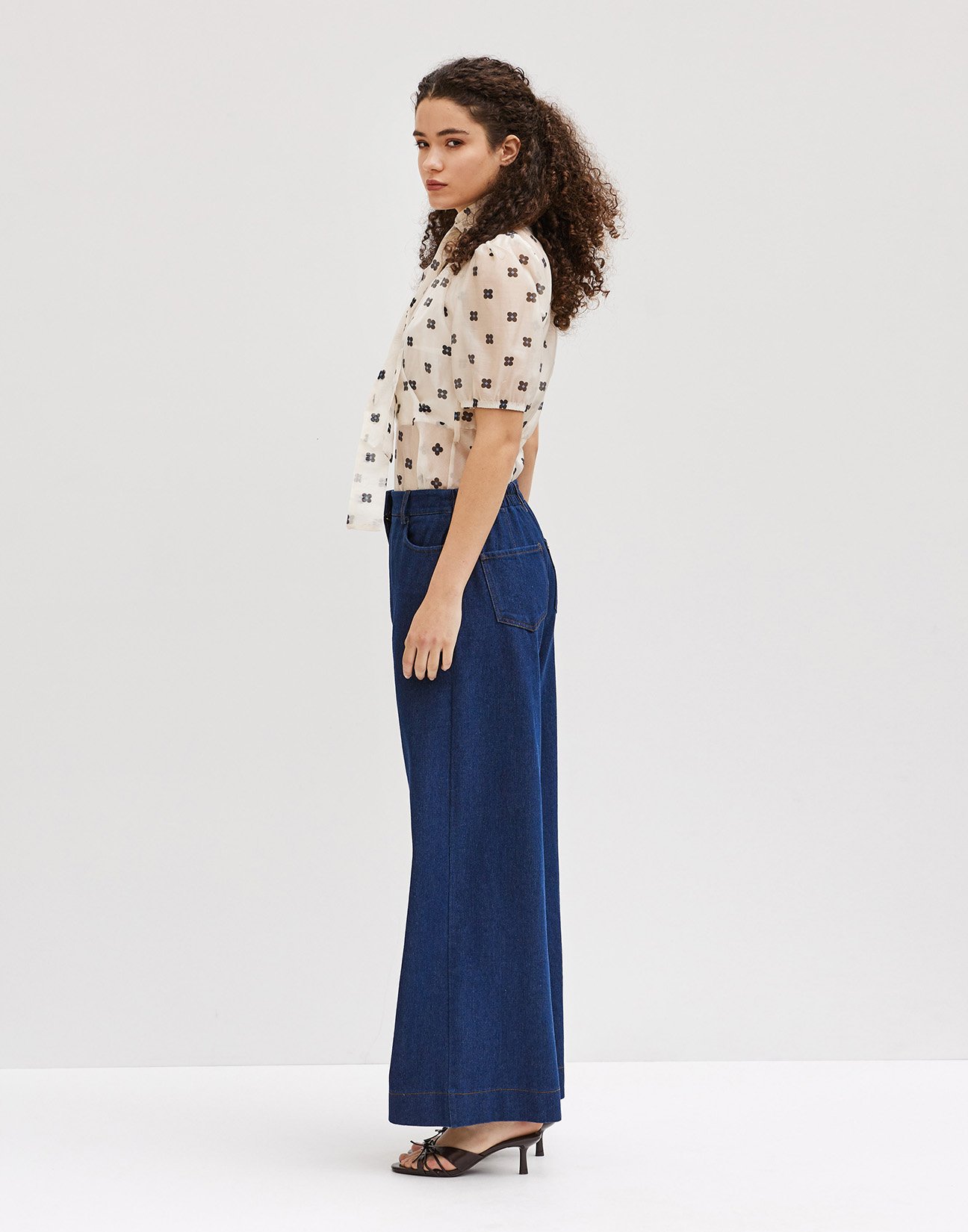 Jeans with elastic waist