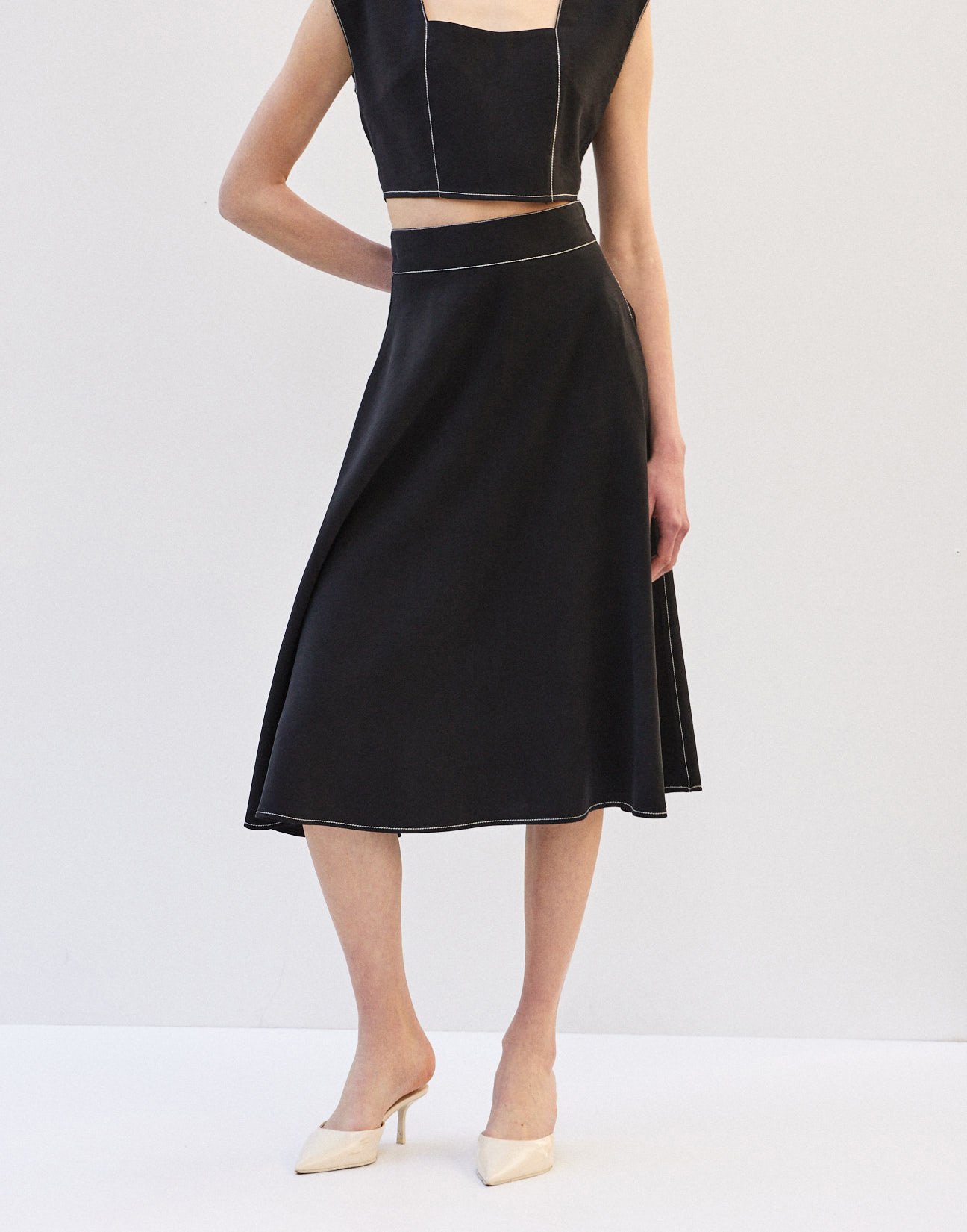Midi skirt with topstitching