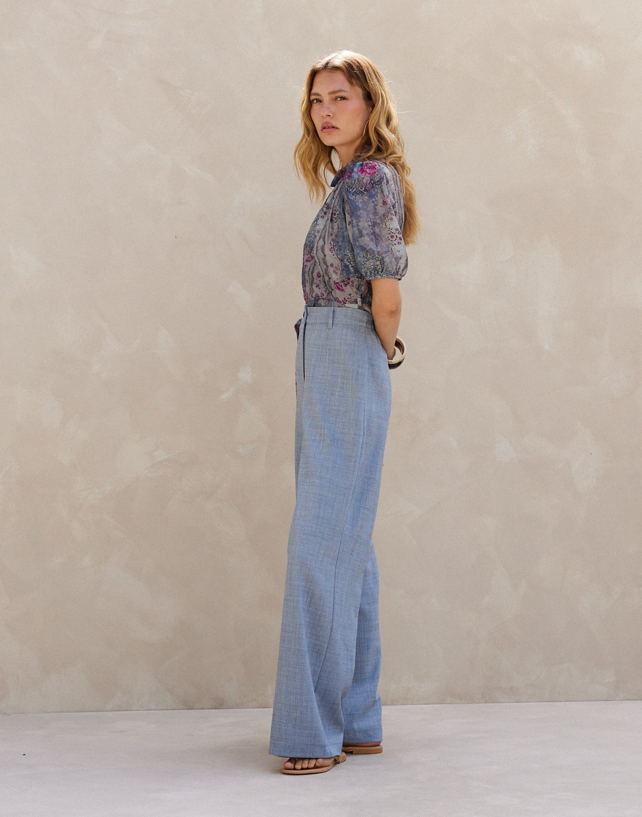 Trousers with elastic waist