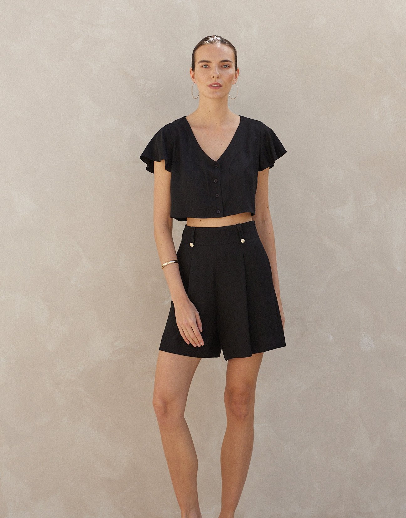 Bermouda shorts with button
