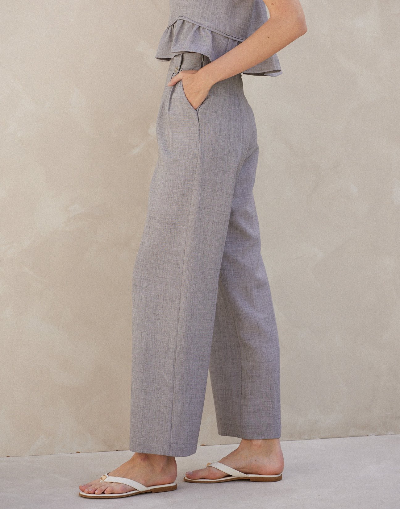 Pleated trousers