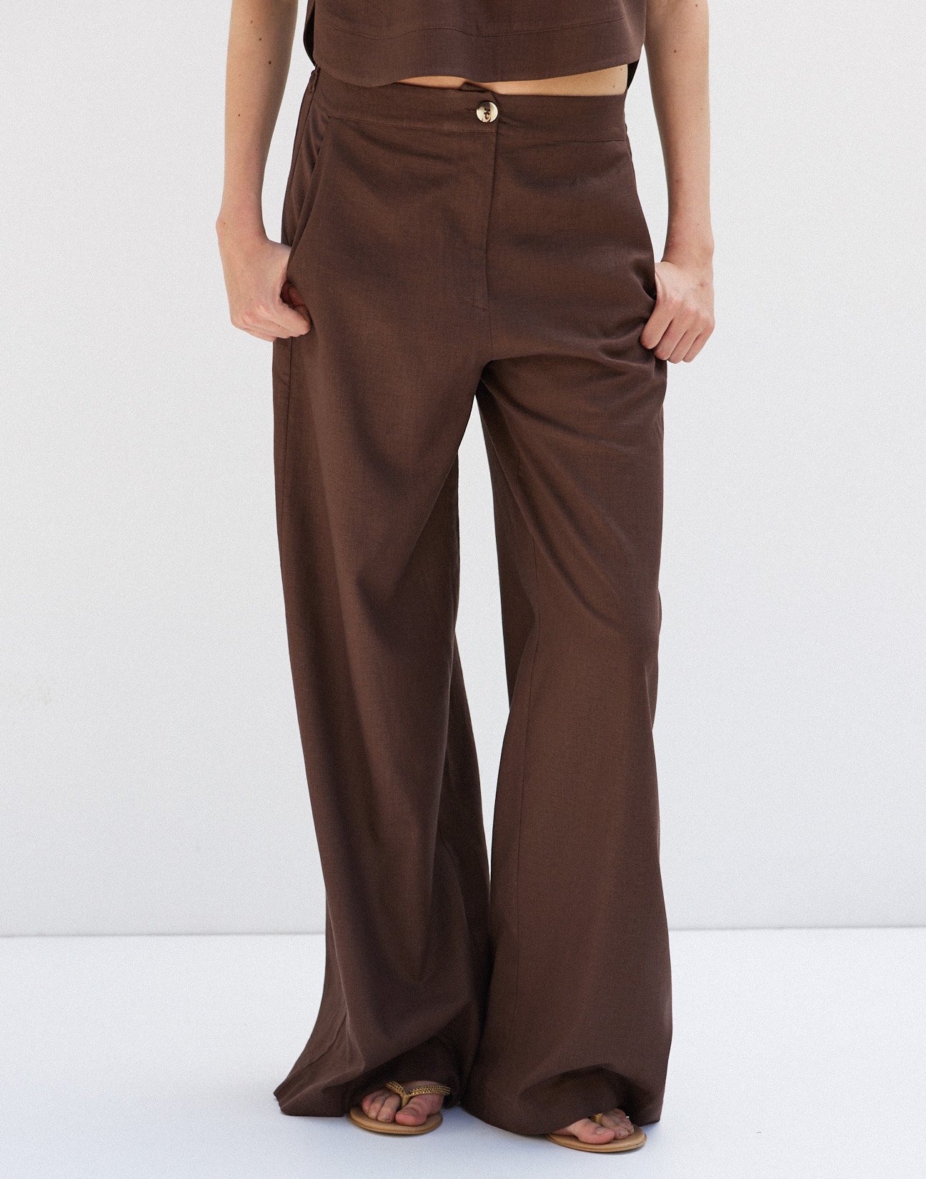 Linen trousers with elastic waist