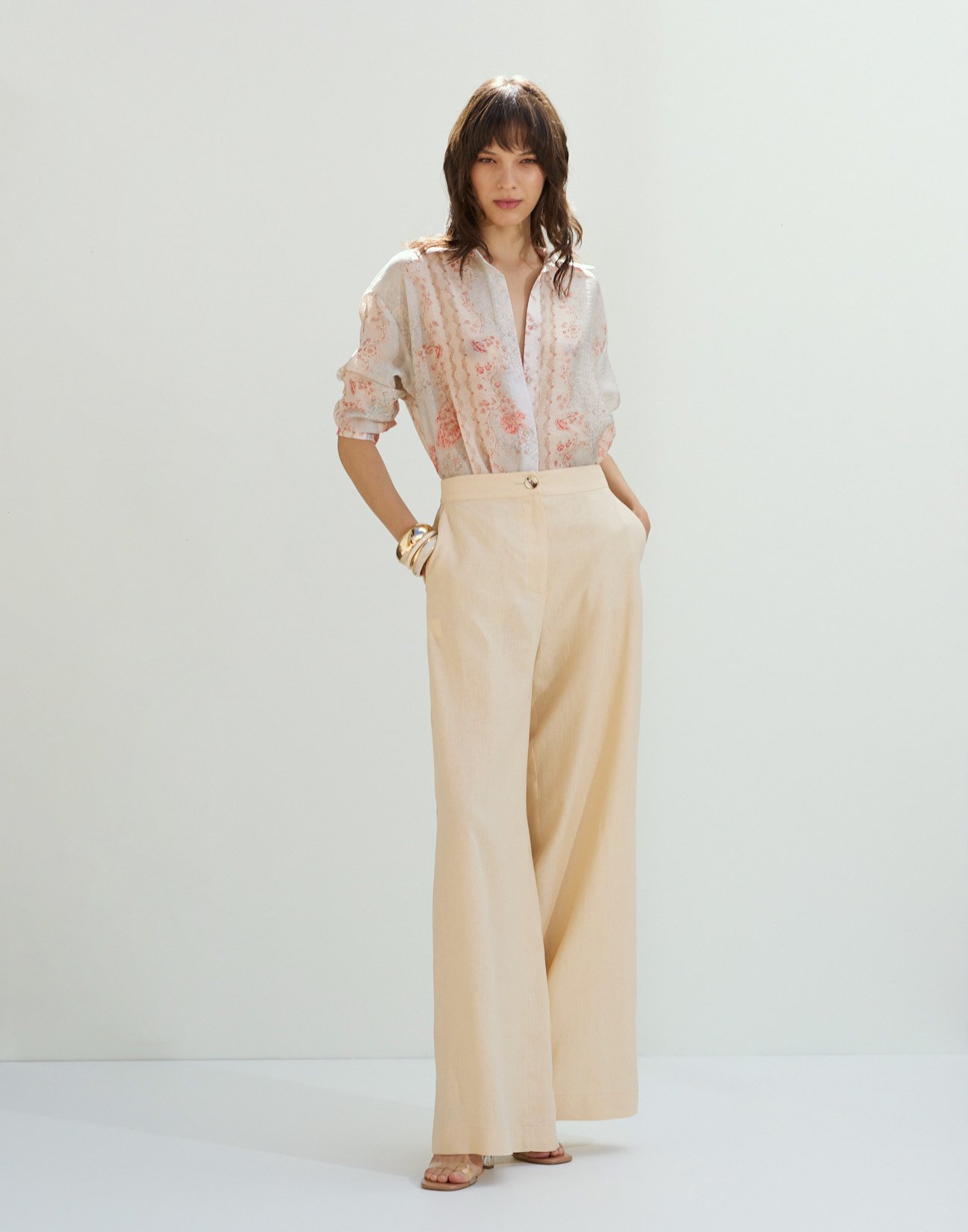 Linen trousers with elastic waist