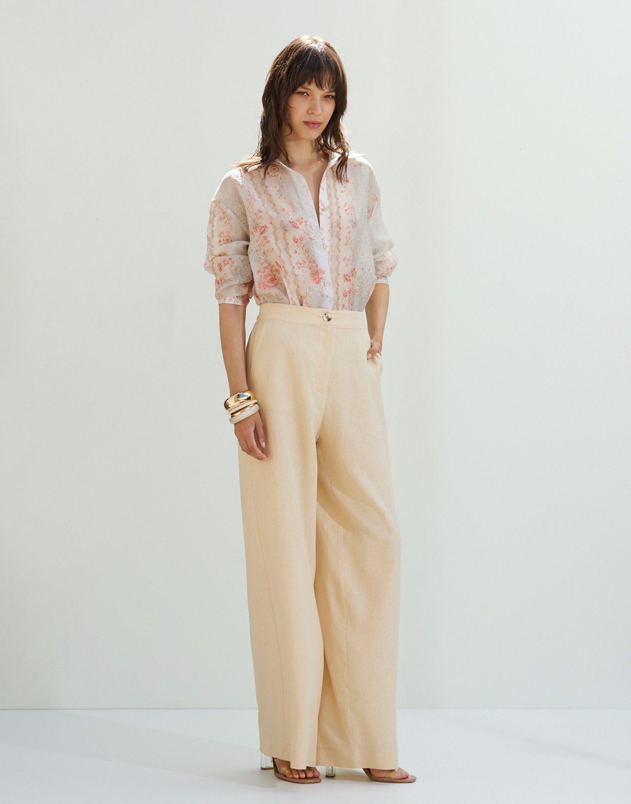 Linen trousers with elastic waist