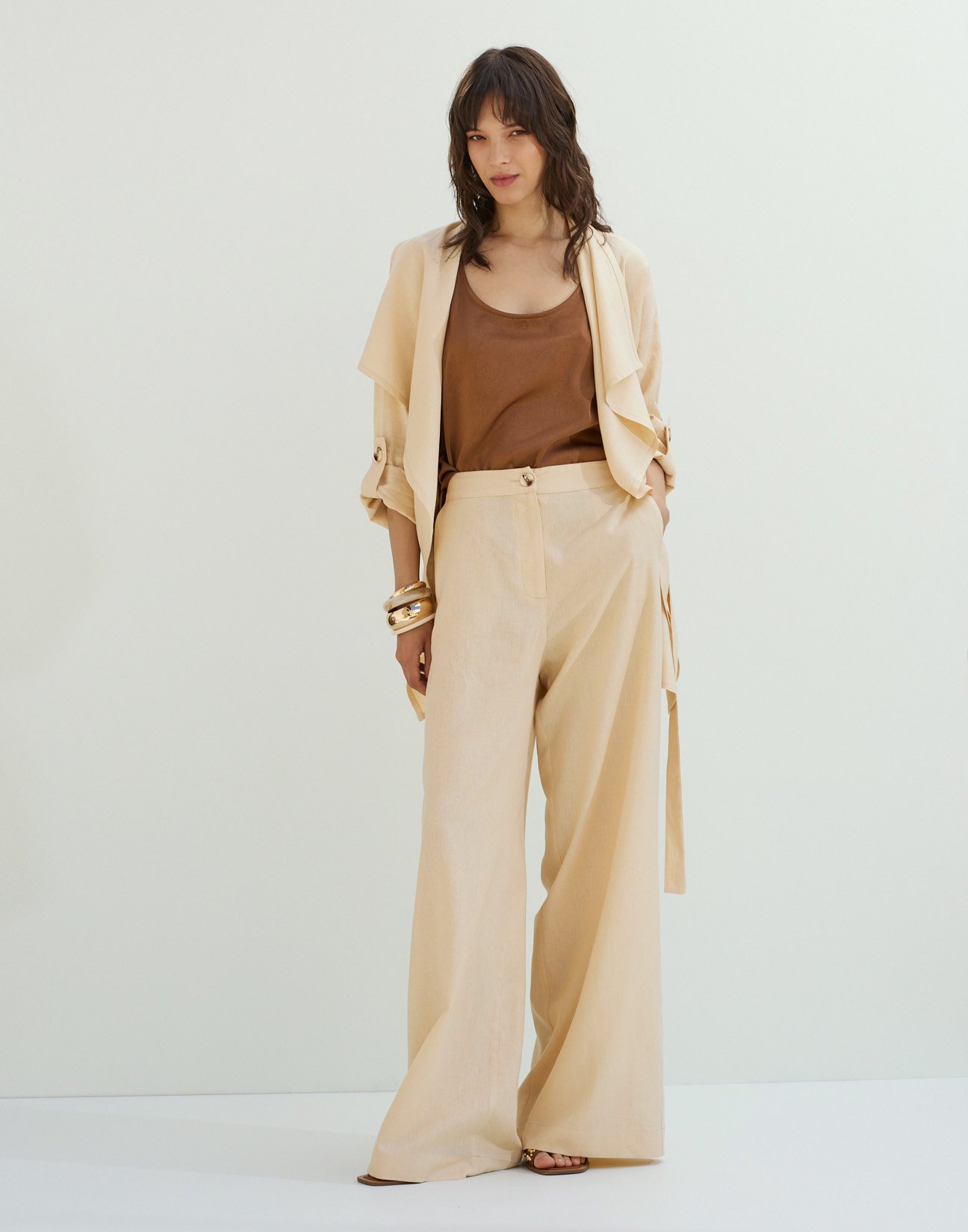Linen trousers with elastic waist