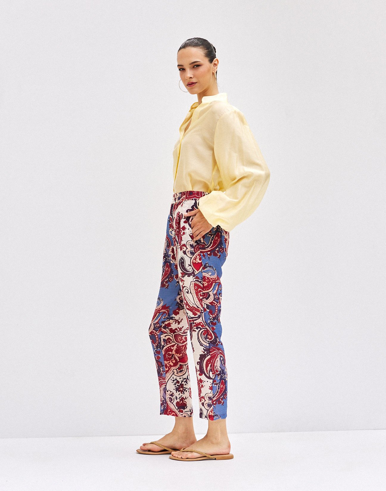 Printed trousers with elastic waist