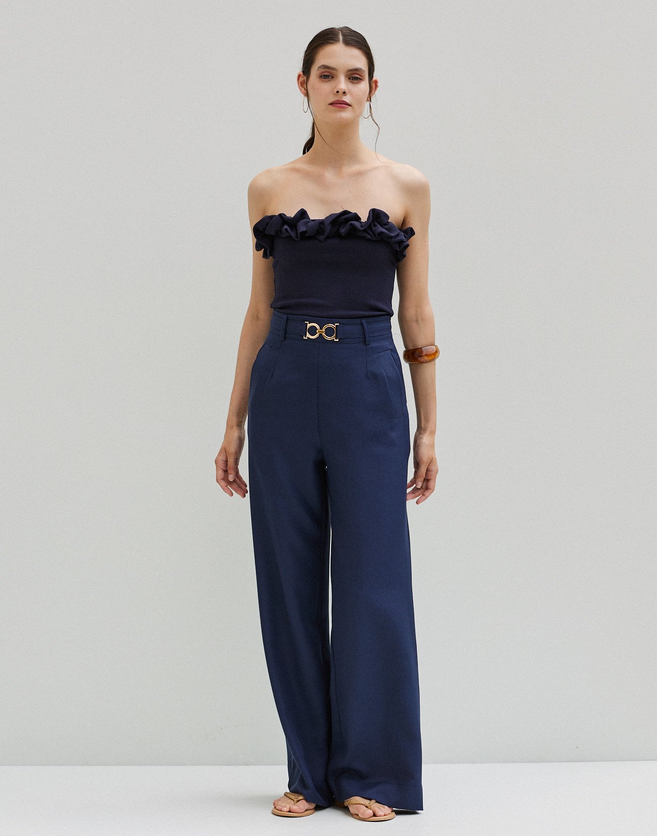 Παντελόνι με αγκράφα
