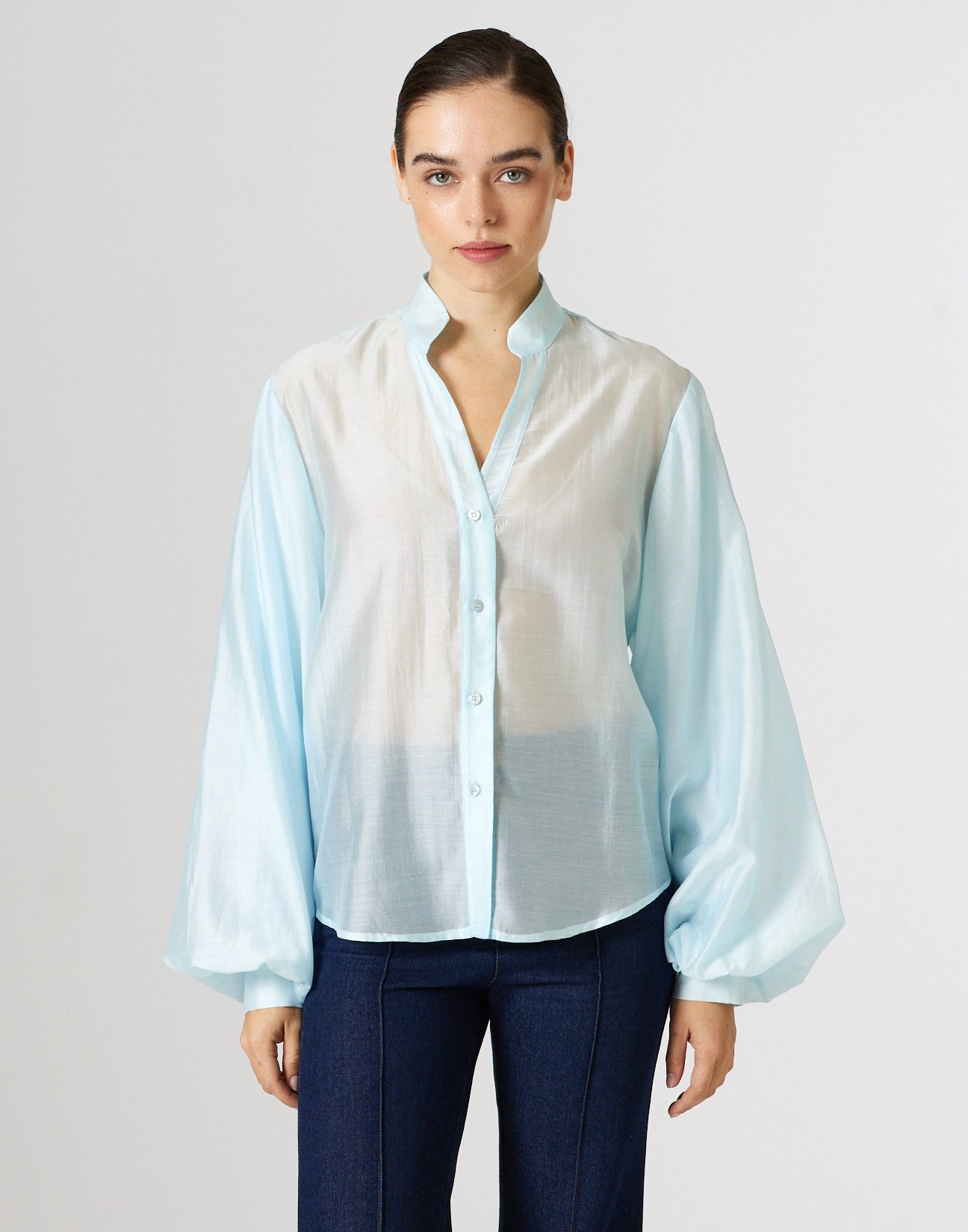 Shirt with puff sleeves