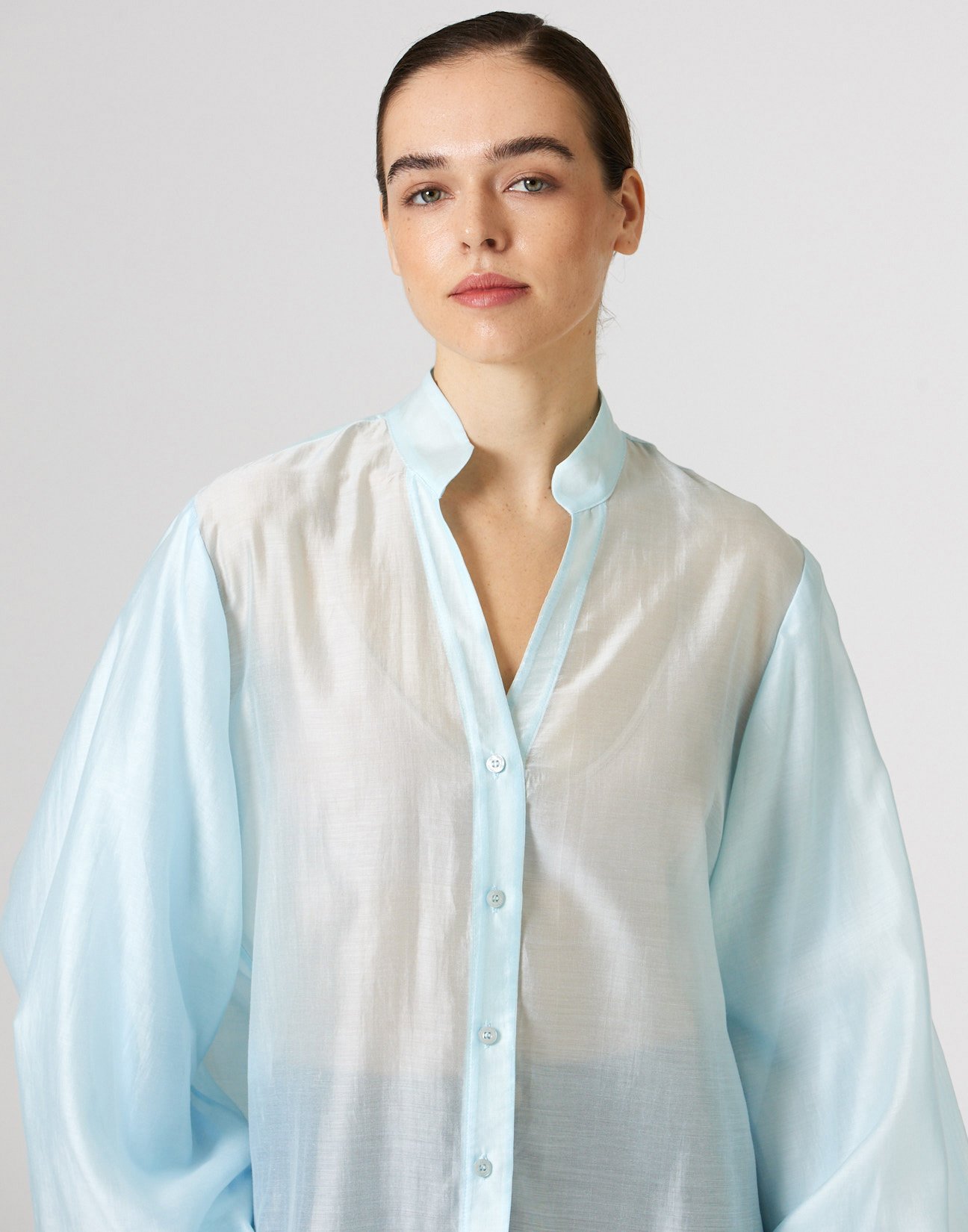 Shirt with puff sleeves