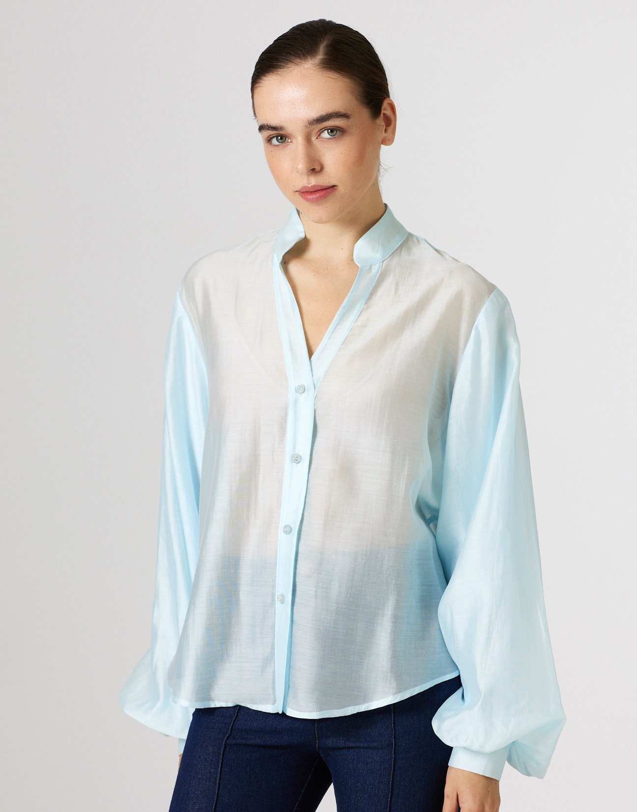 Shirt with puff sleeves