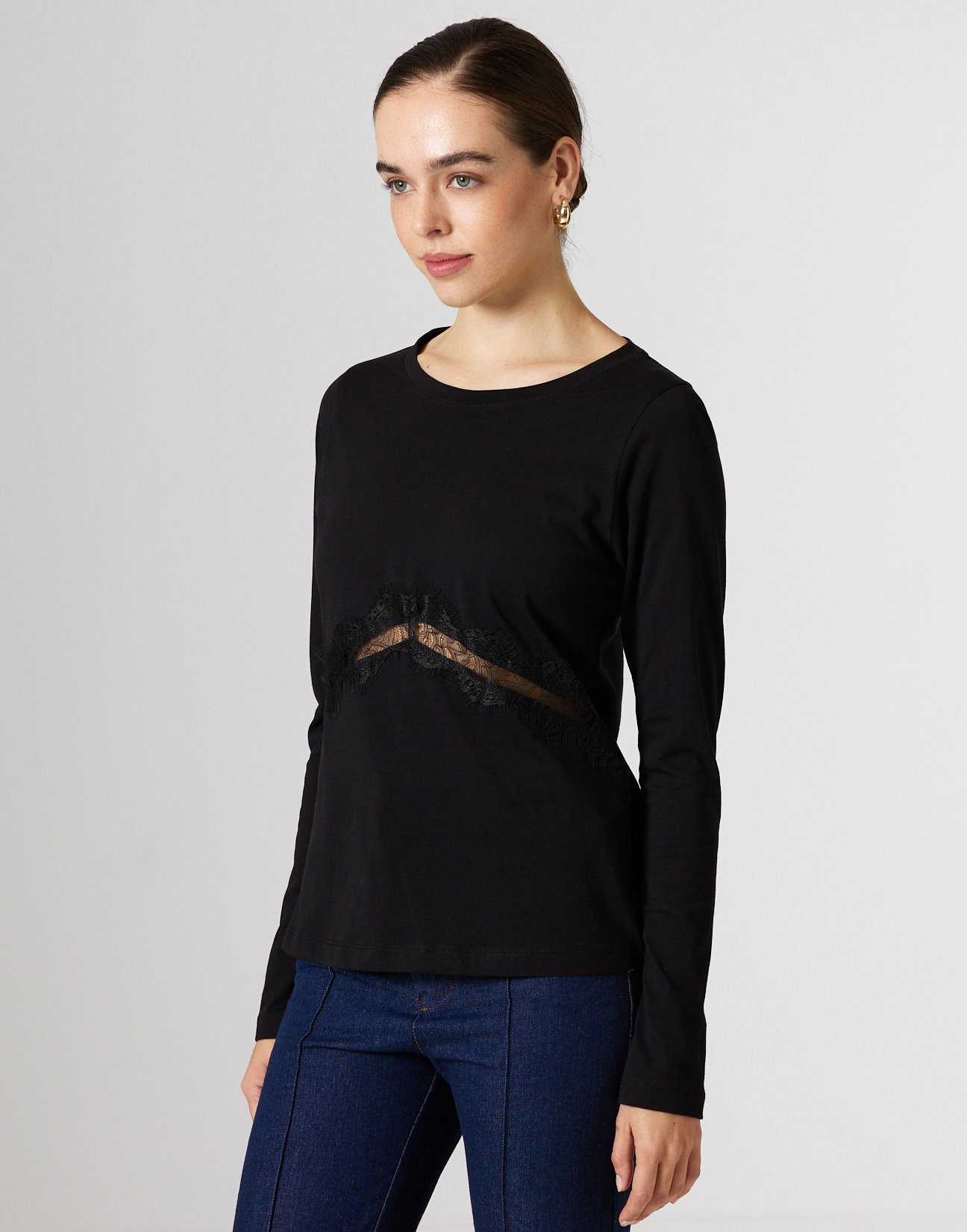 Blouse with lace