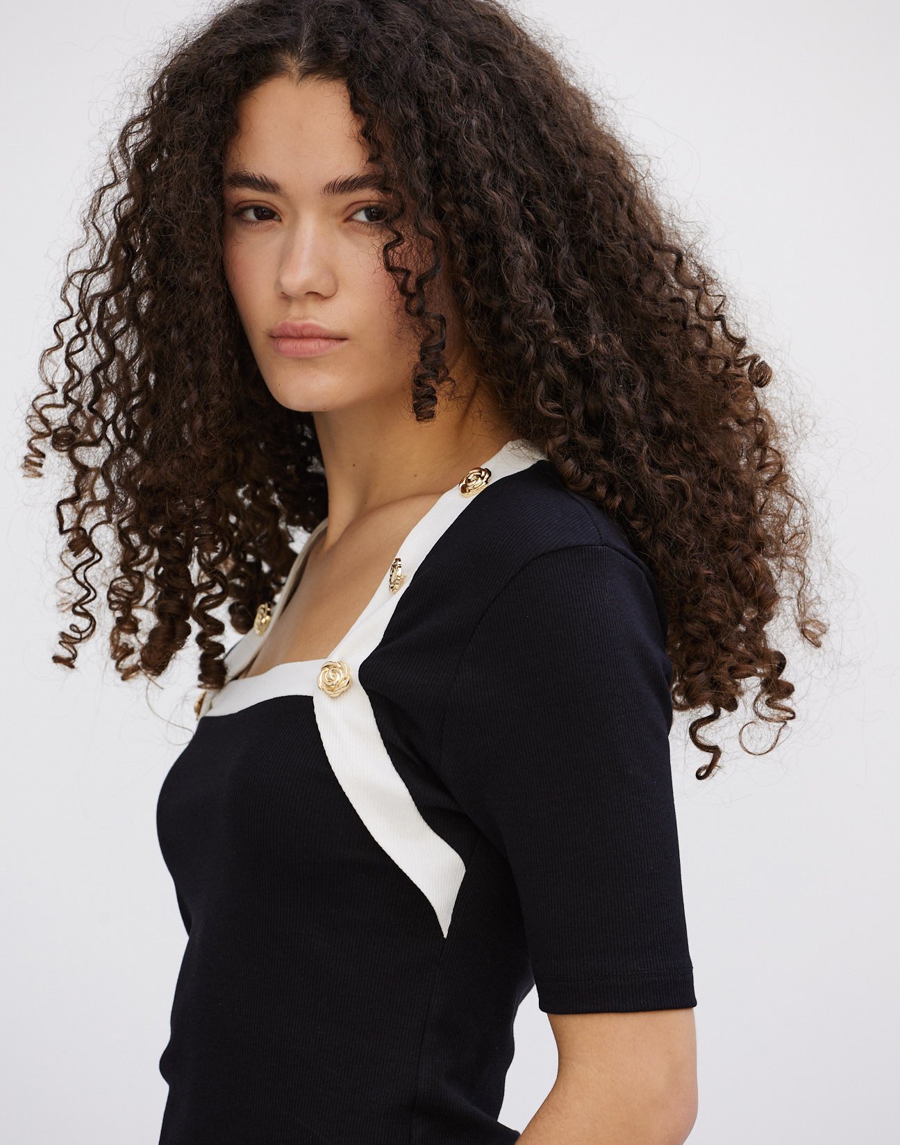 Ribbed top with buttons