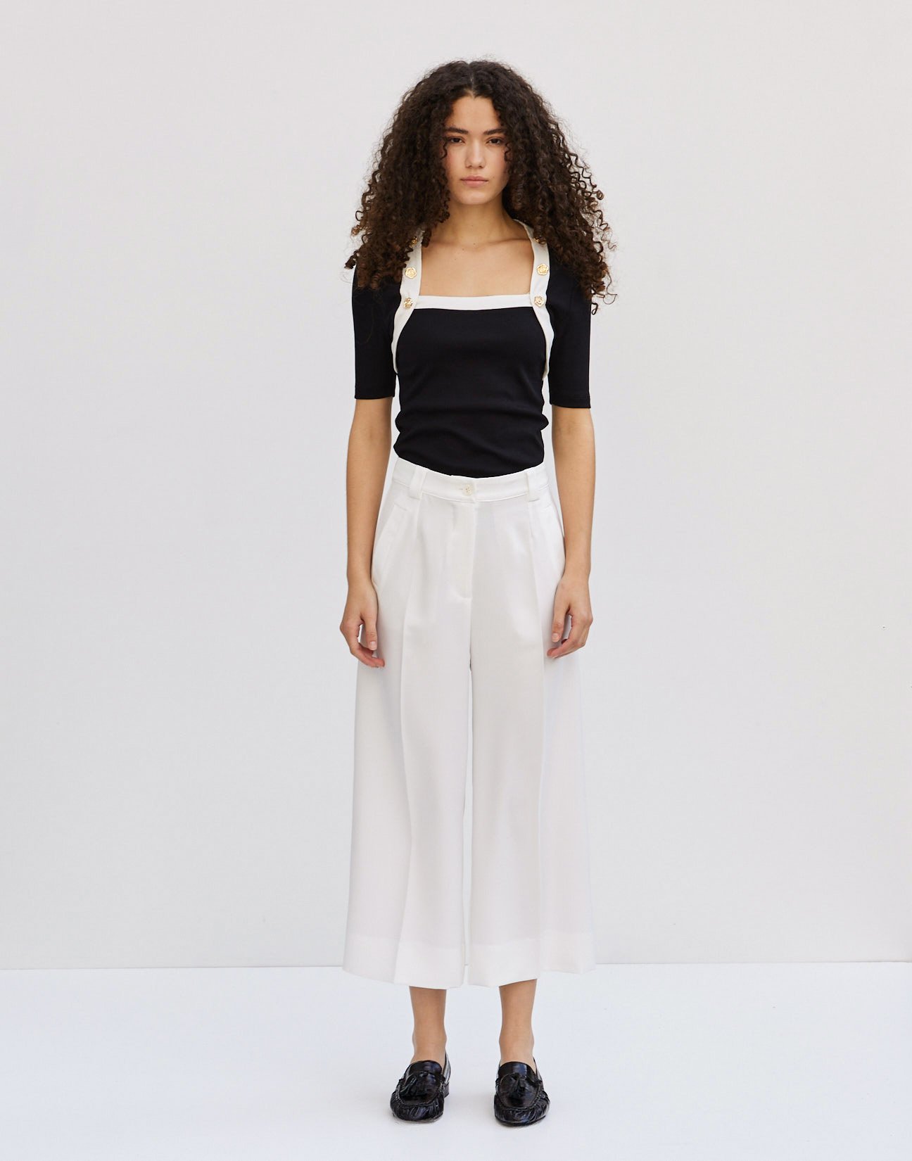 Ribbed top with buttons