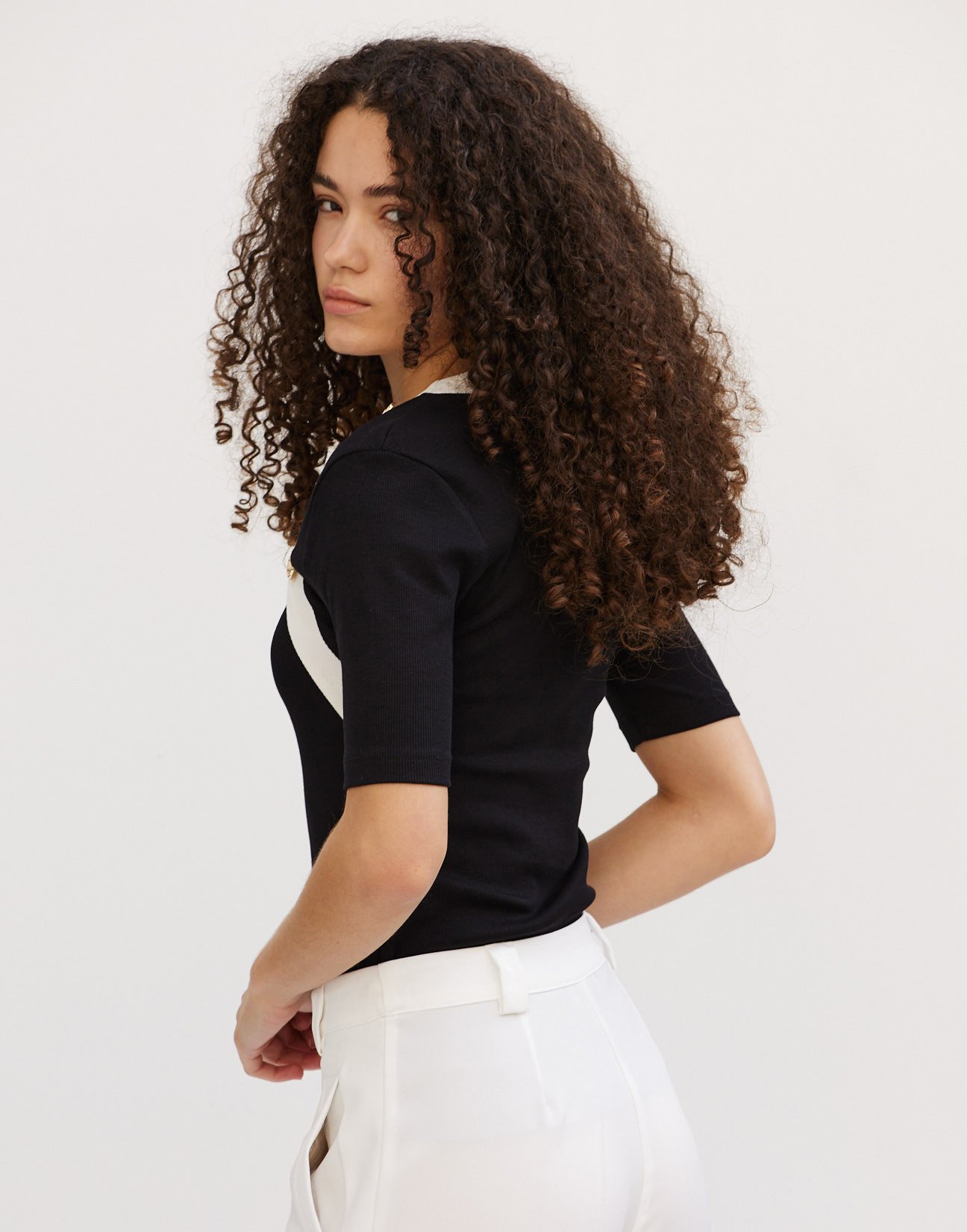 Ribbed top with buttons