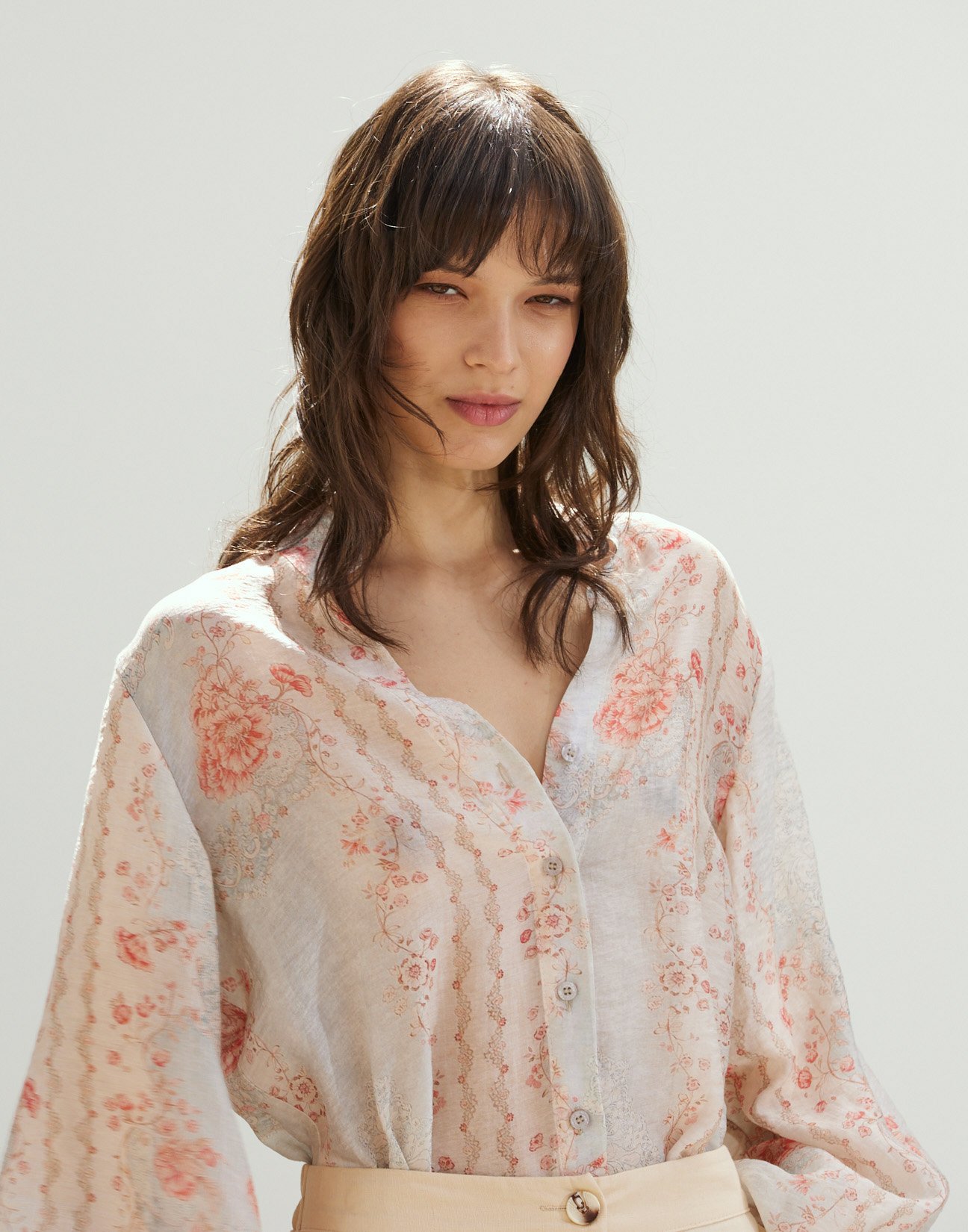 Shirt with puff sleeves