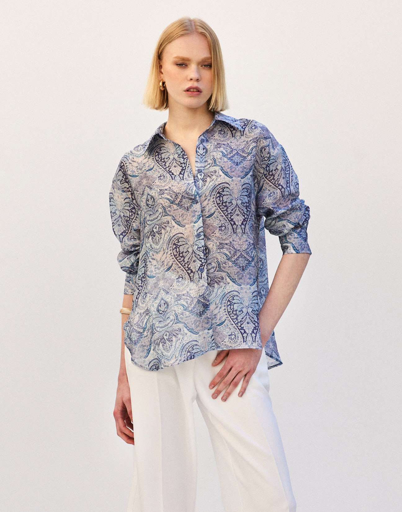 Oversized printed shirt