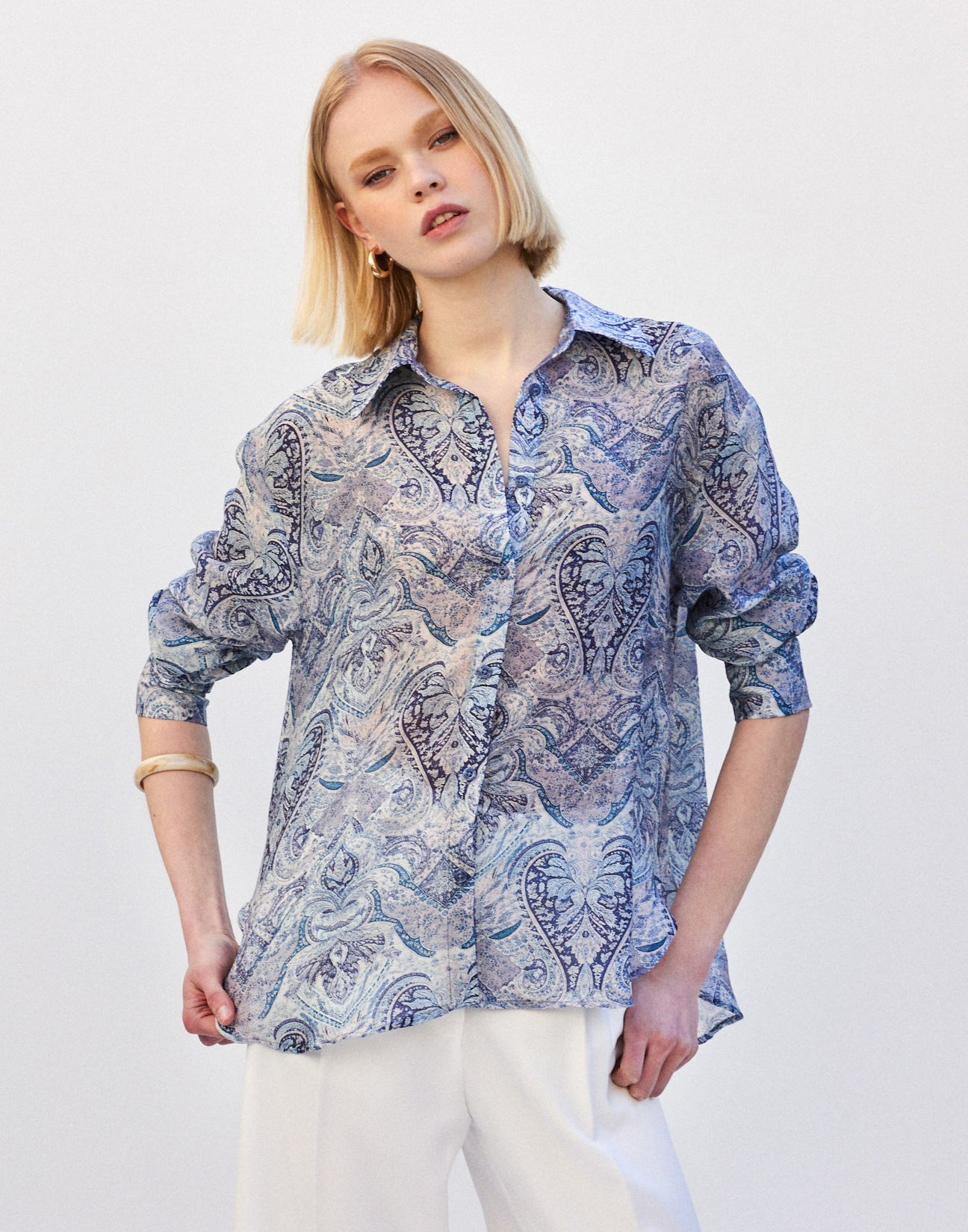 Oversized printed shirt