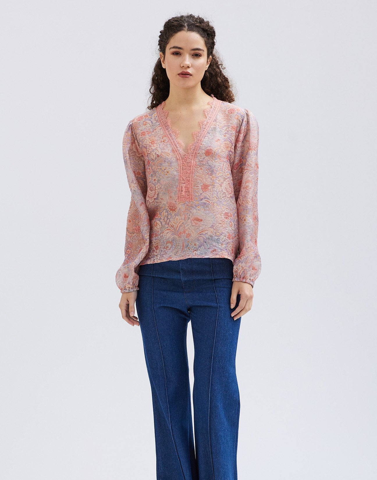 Printed blouse with lace