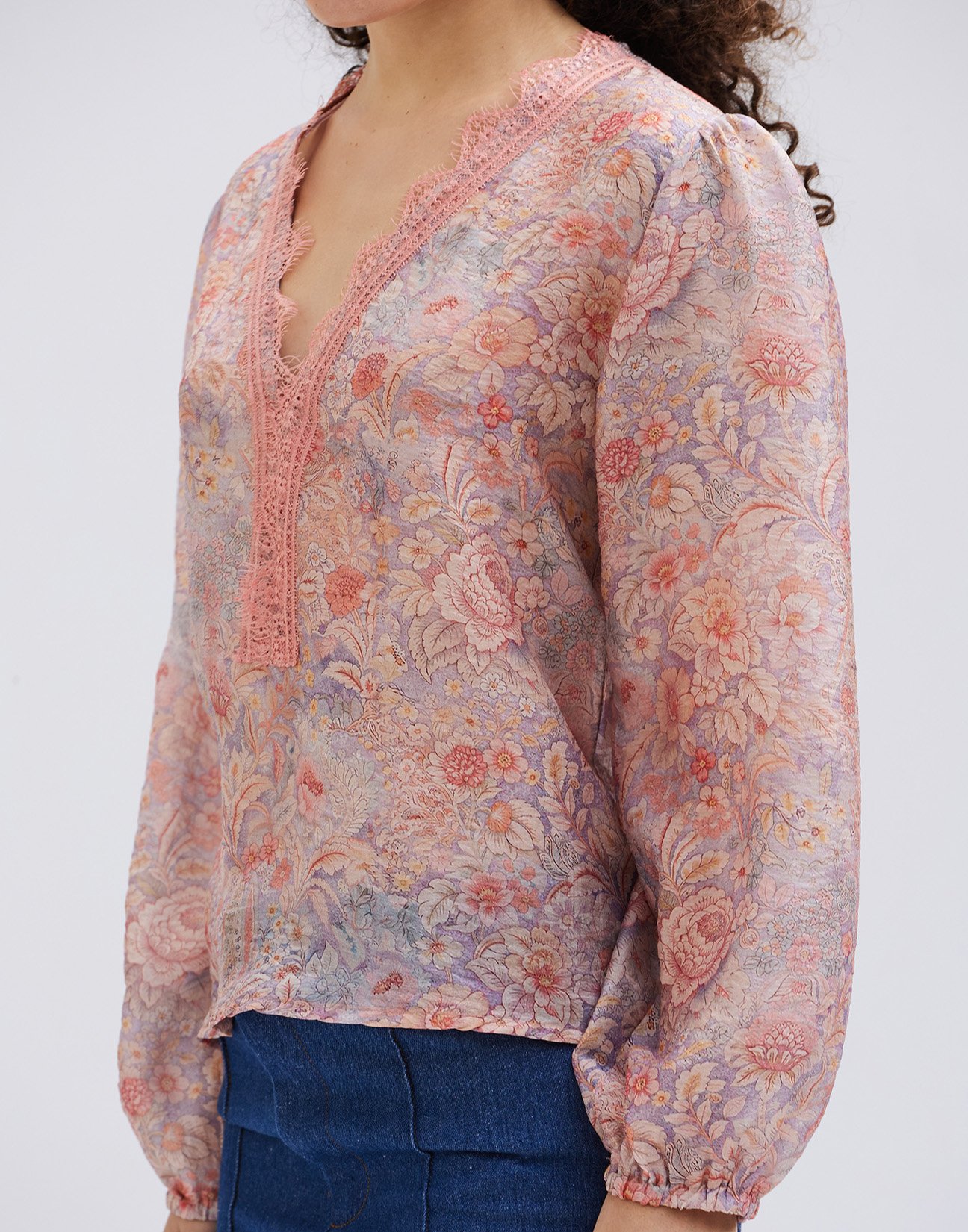 Printed blouse with lace