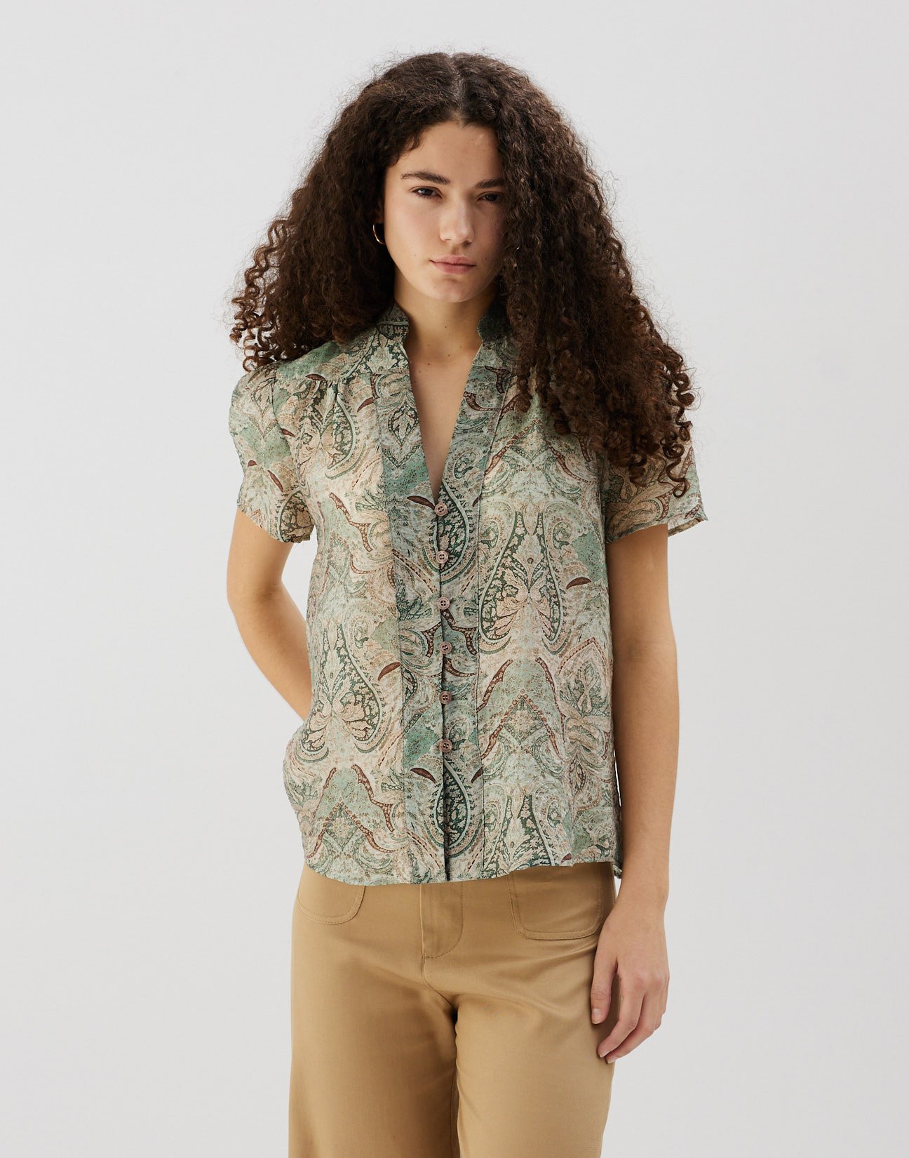 Printed shirt with gather