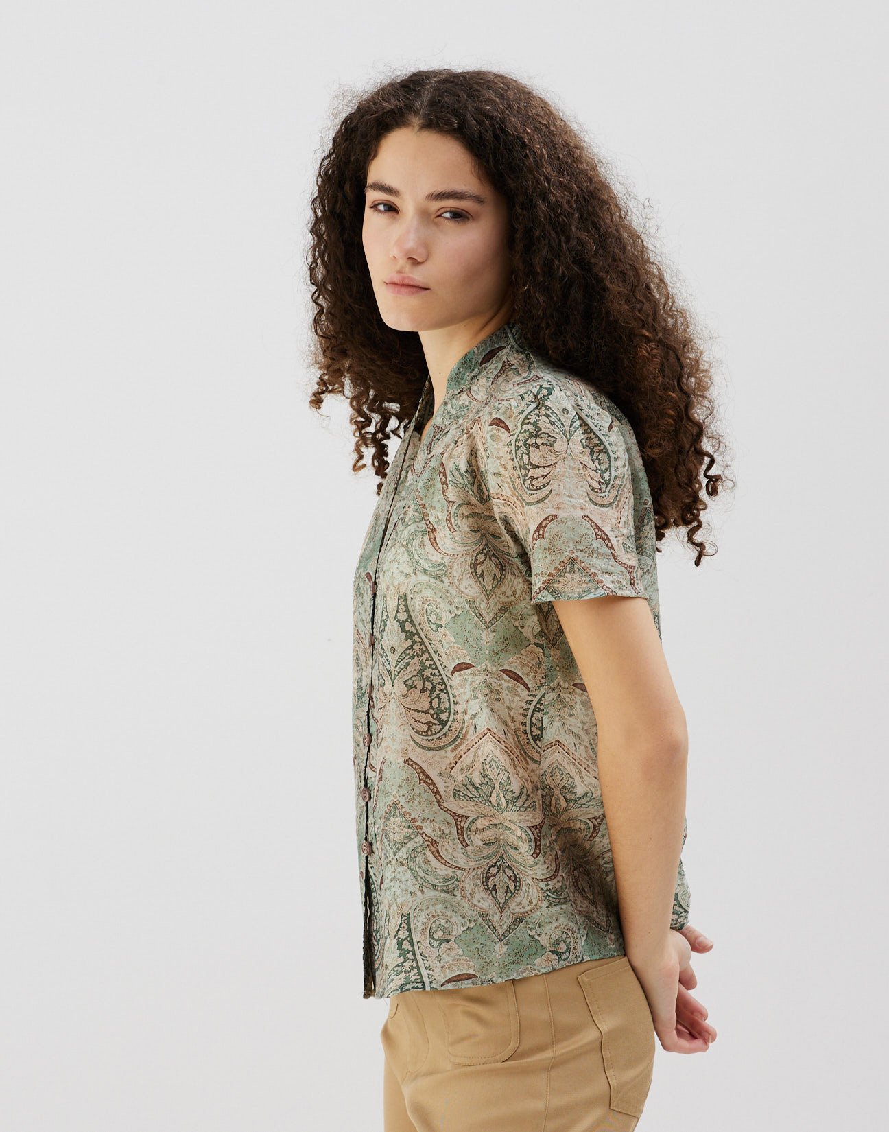 Printed shirt with gather
