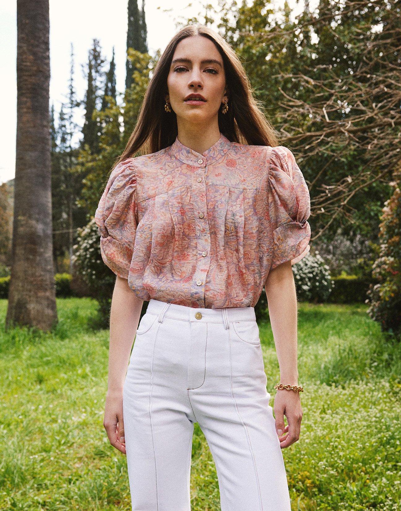 Printed shirt with knot