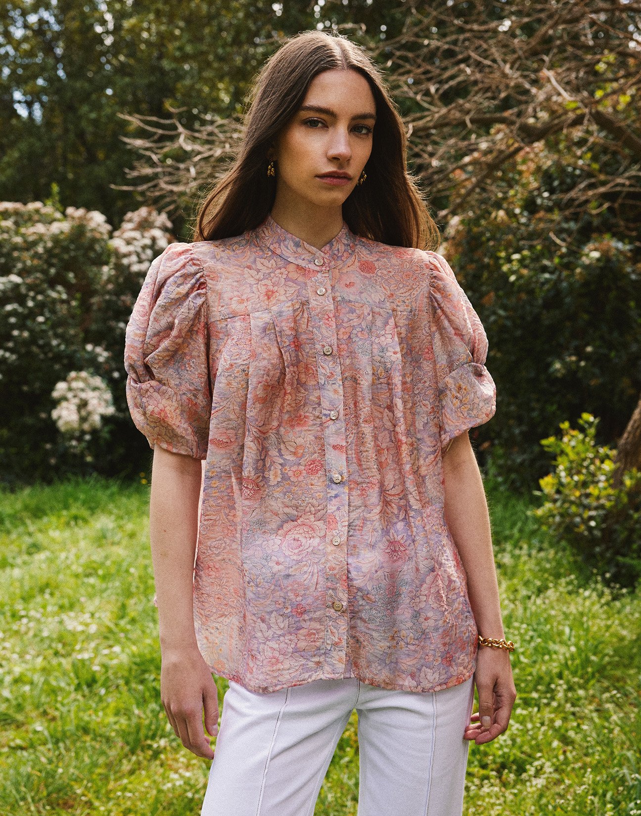 Printed shirt with knot