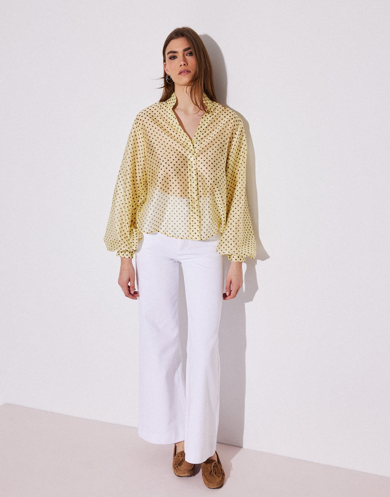 Shirt with puff sleeves