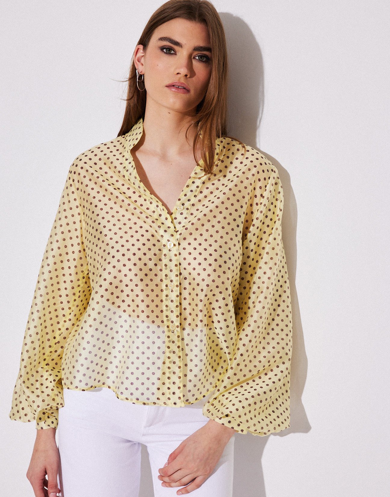 Shirt with puff sleeves