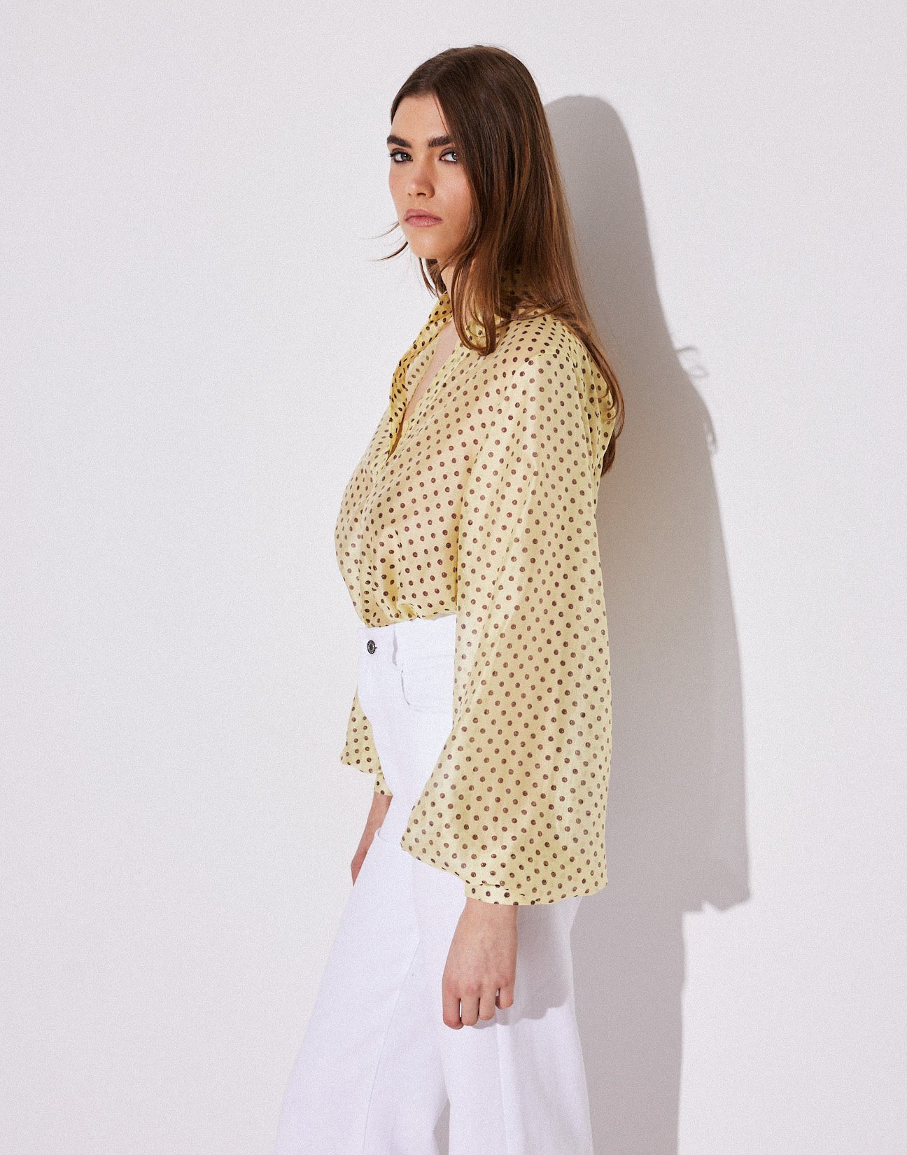 Shirt with puff sleeves